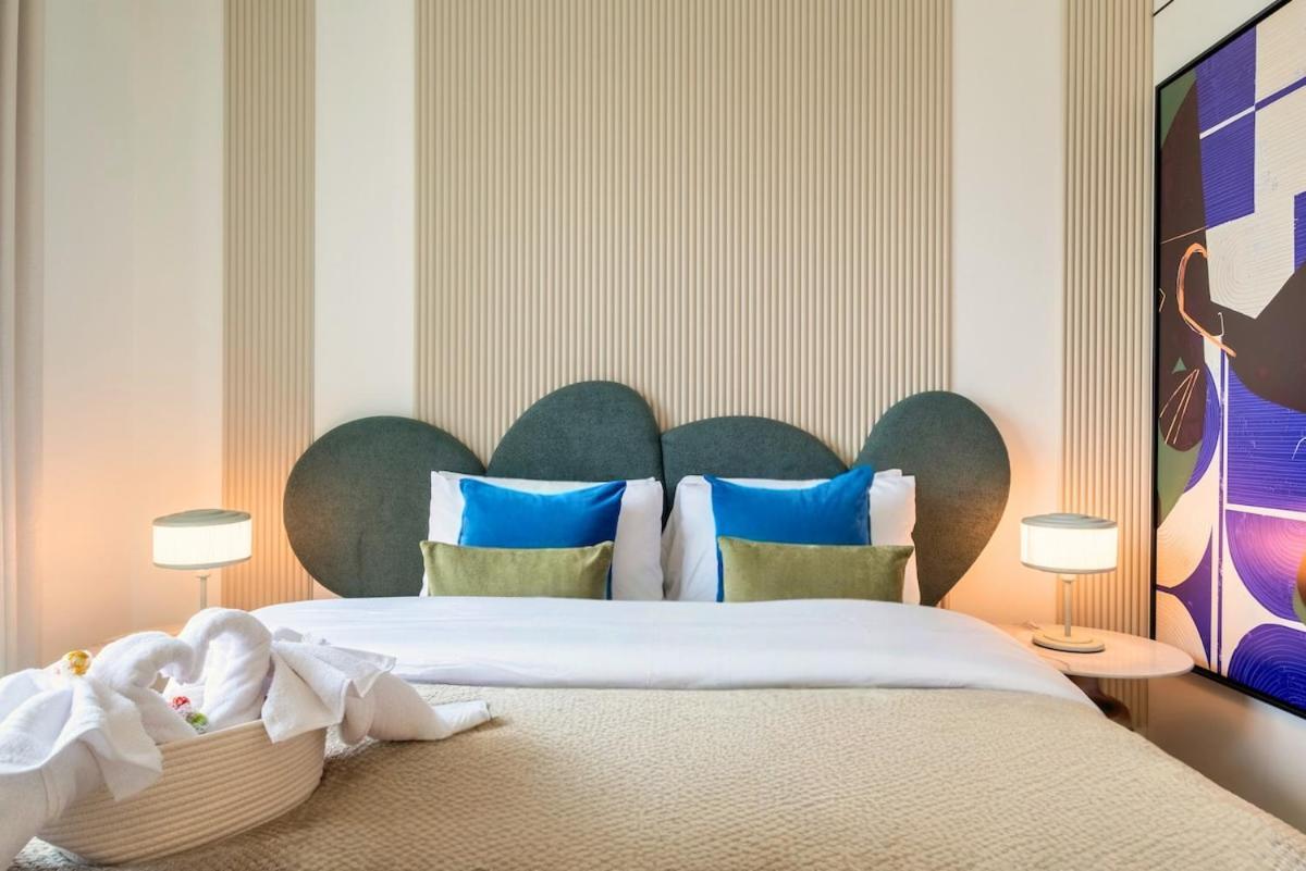 Apartment Vibrant Luxe Burj Khalifa Views-dubai Mall Access By Maxx Value Homes Dubai