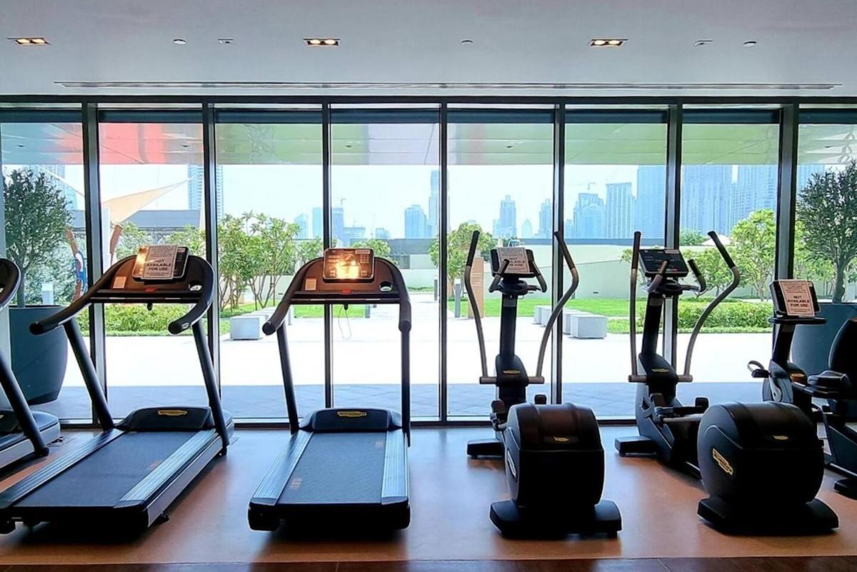 Vibrant Luxe Burj Khalifa Views-dubai Mall Access By Maxx Value Homes Dubai