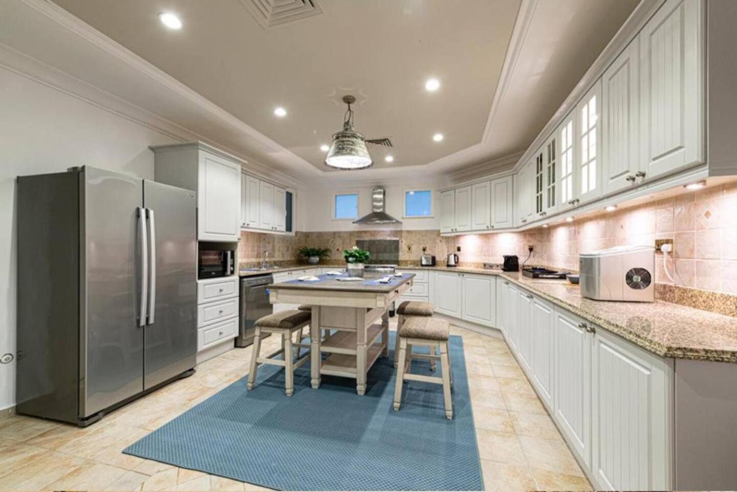 Villa 6 Bedroom Modern Luxury In Palm Jumeirah
