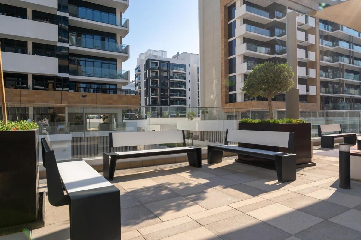 Apartment Veluxa - 2bed With Skyline View In Azizi Riviera