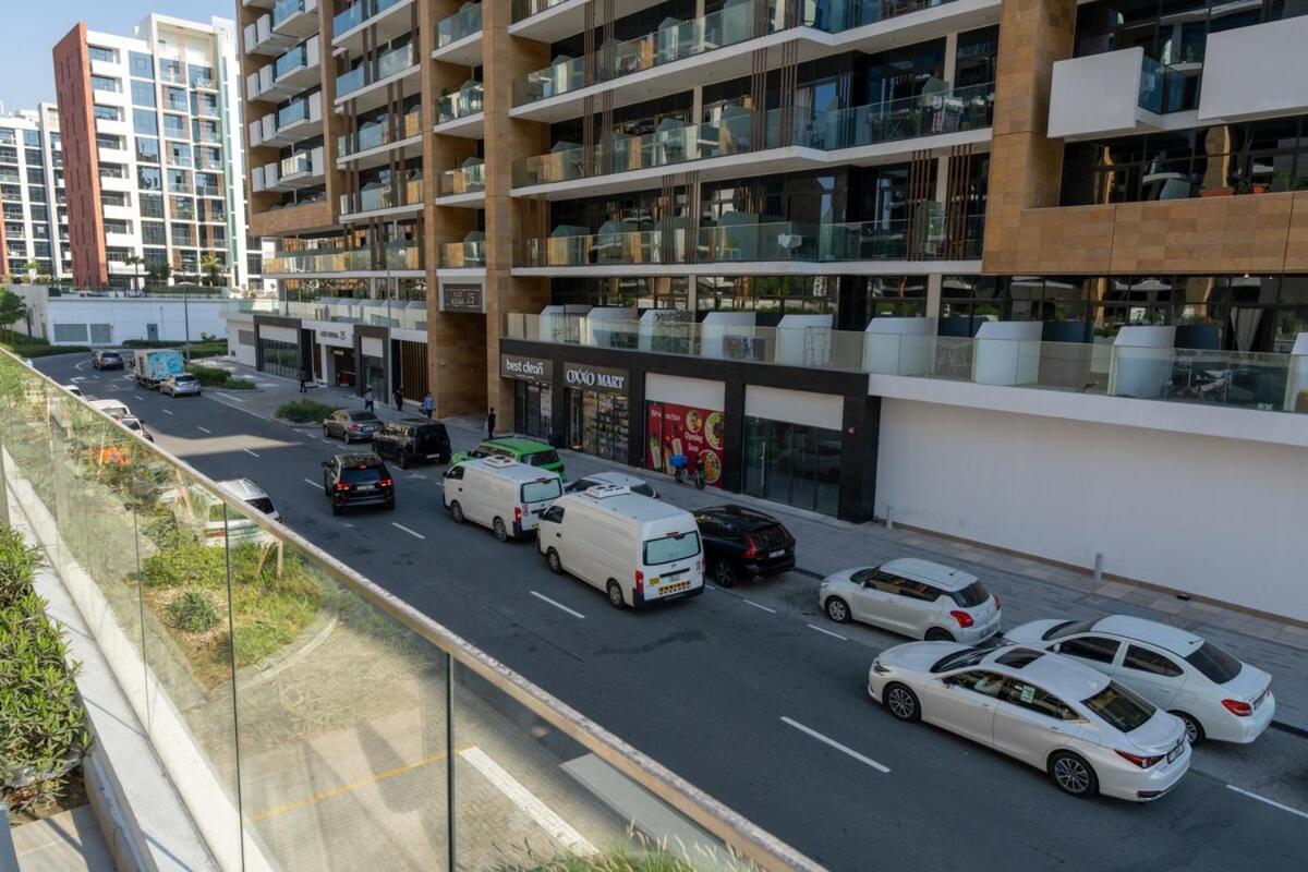 Veluxa - 2bed With Skyline View In Azizi Riviera Apartment