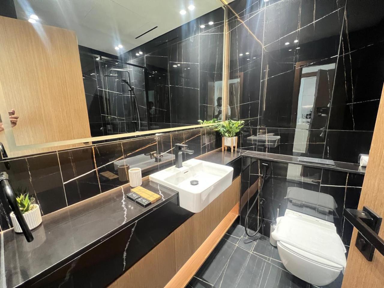 Apartment Aesthetic Elegance 1 Bdr In Binghatti Onyx