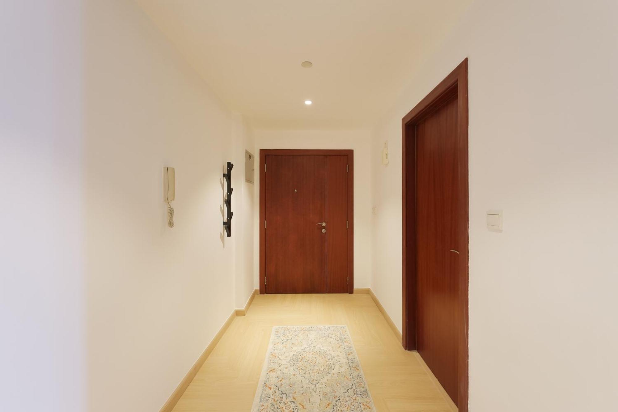 Modern Luxe Jumeirah Residences Apartment Dubai
