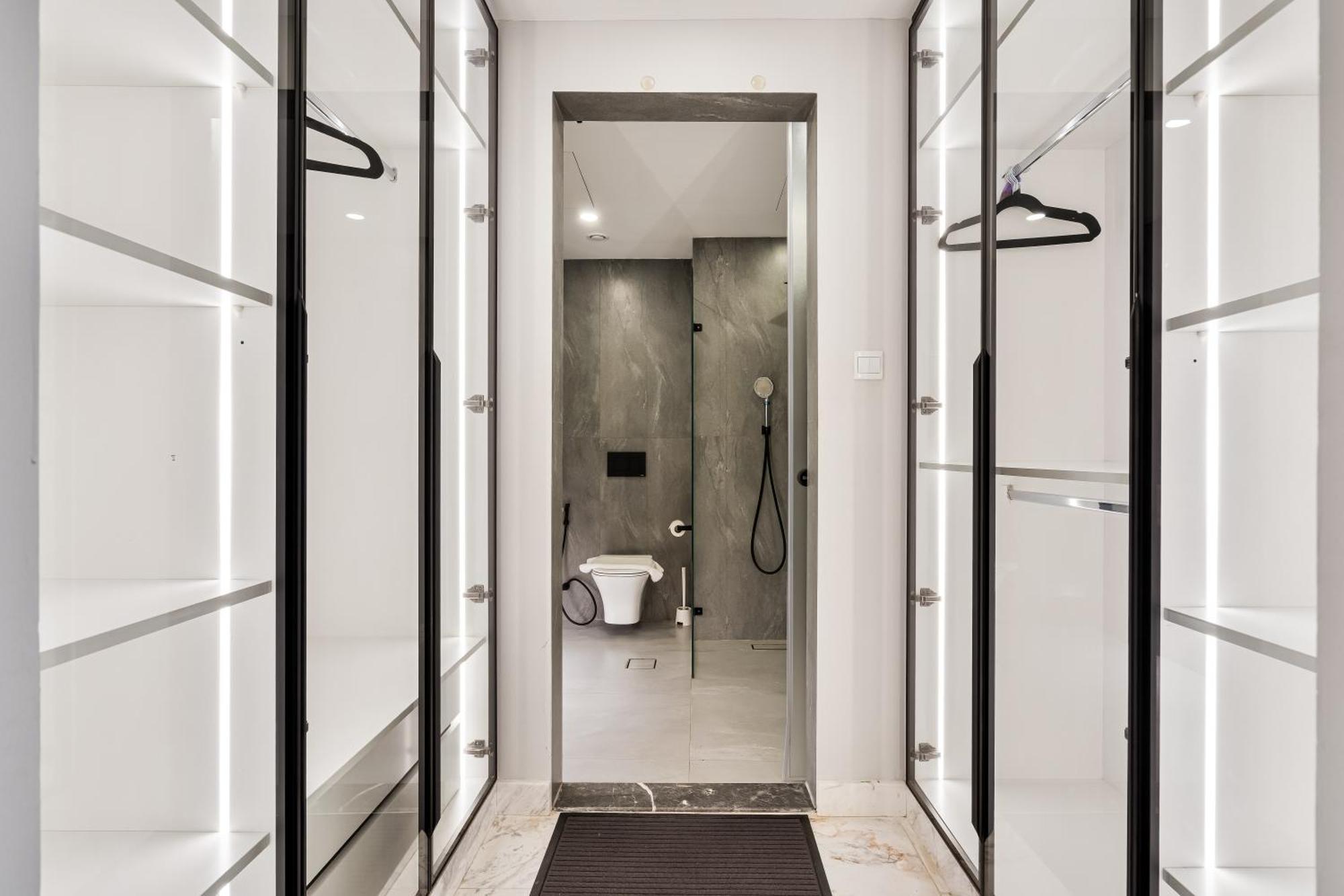 Bookable-penthouse With Downtown View Apartment