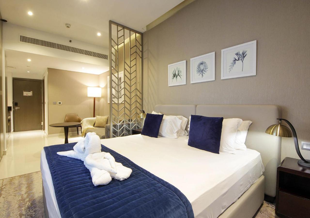 Stylish In With Pool & Gym * Dubai