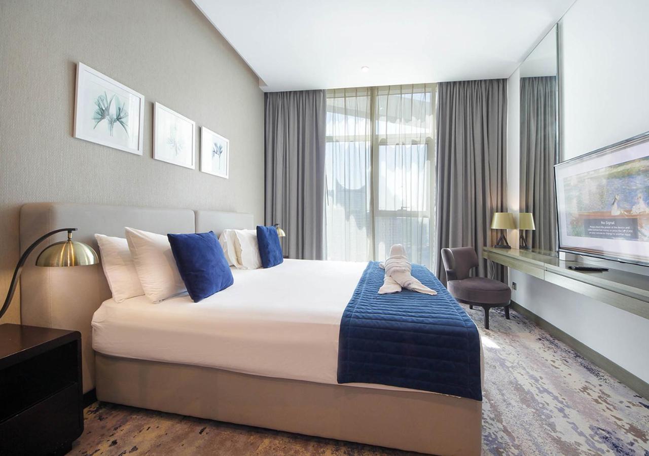 Stylish In With Pool & Gym Apartment *