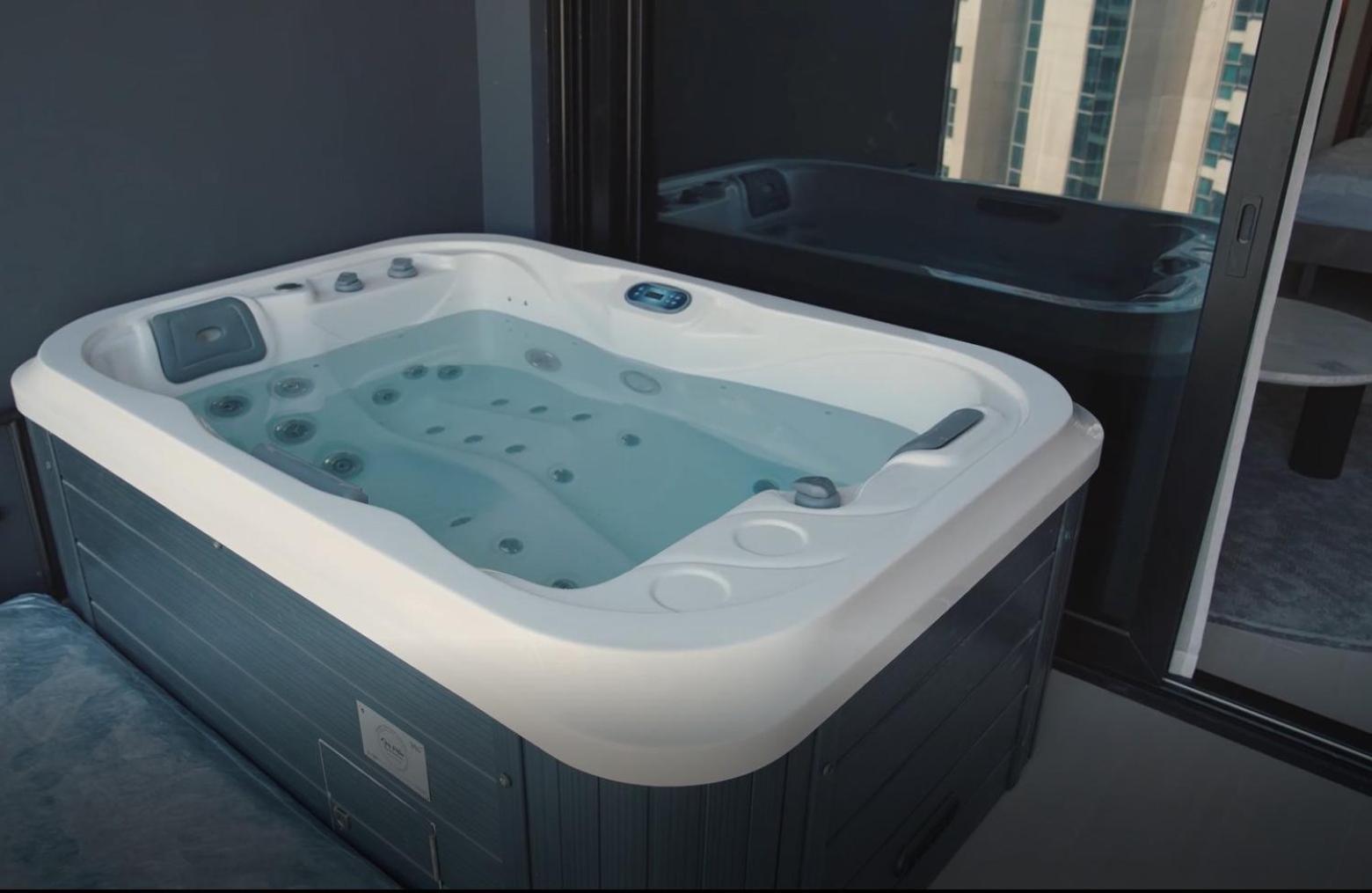 Luxury - Burj Khalifa View - Brand New *