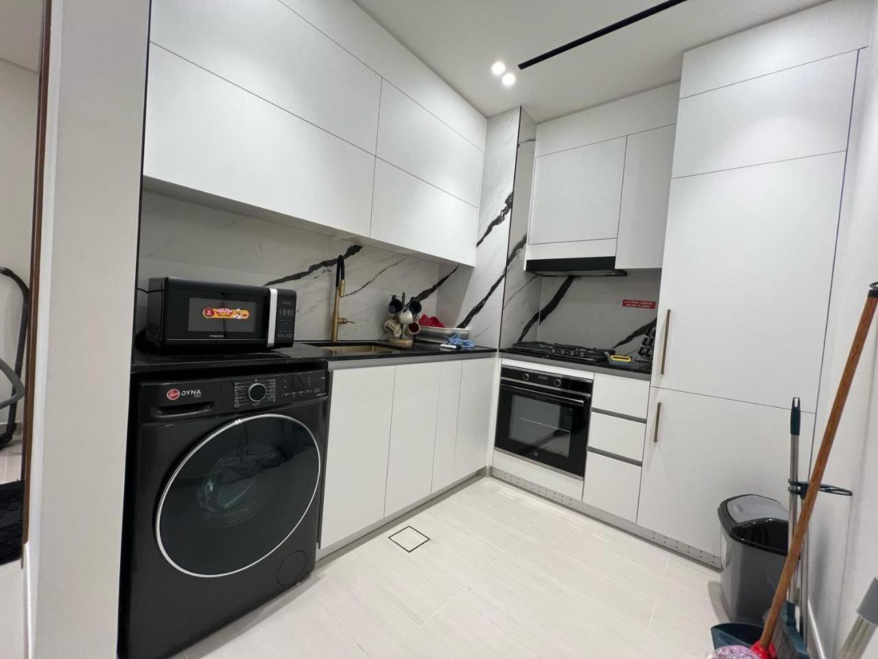 Luxury - Burj Khalifa View - Brand New
