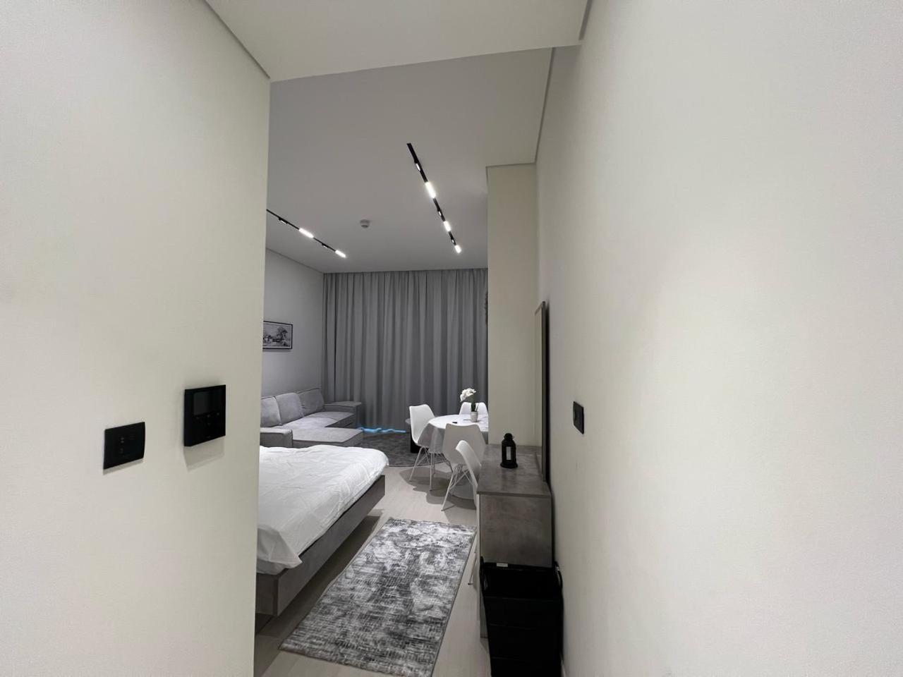 Luxury - Burj Khalifa View - Brand New *