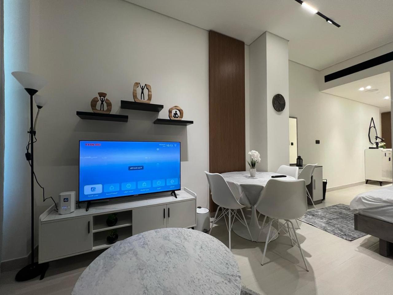 Luxury - Burj Khalifa View - Brand New Apartment