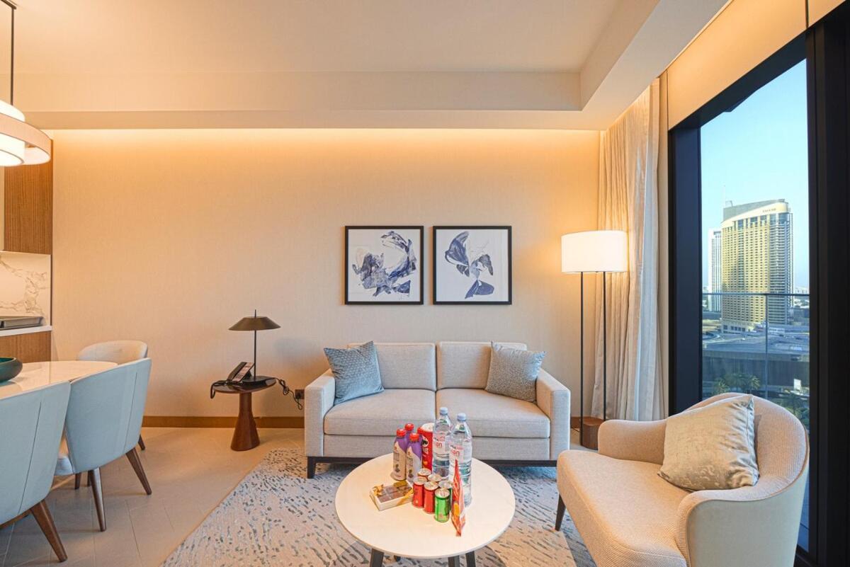 Venetian - Luxury Living Burj Khalifa View & Massage Chair Apartment Dubai