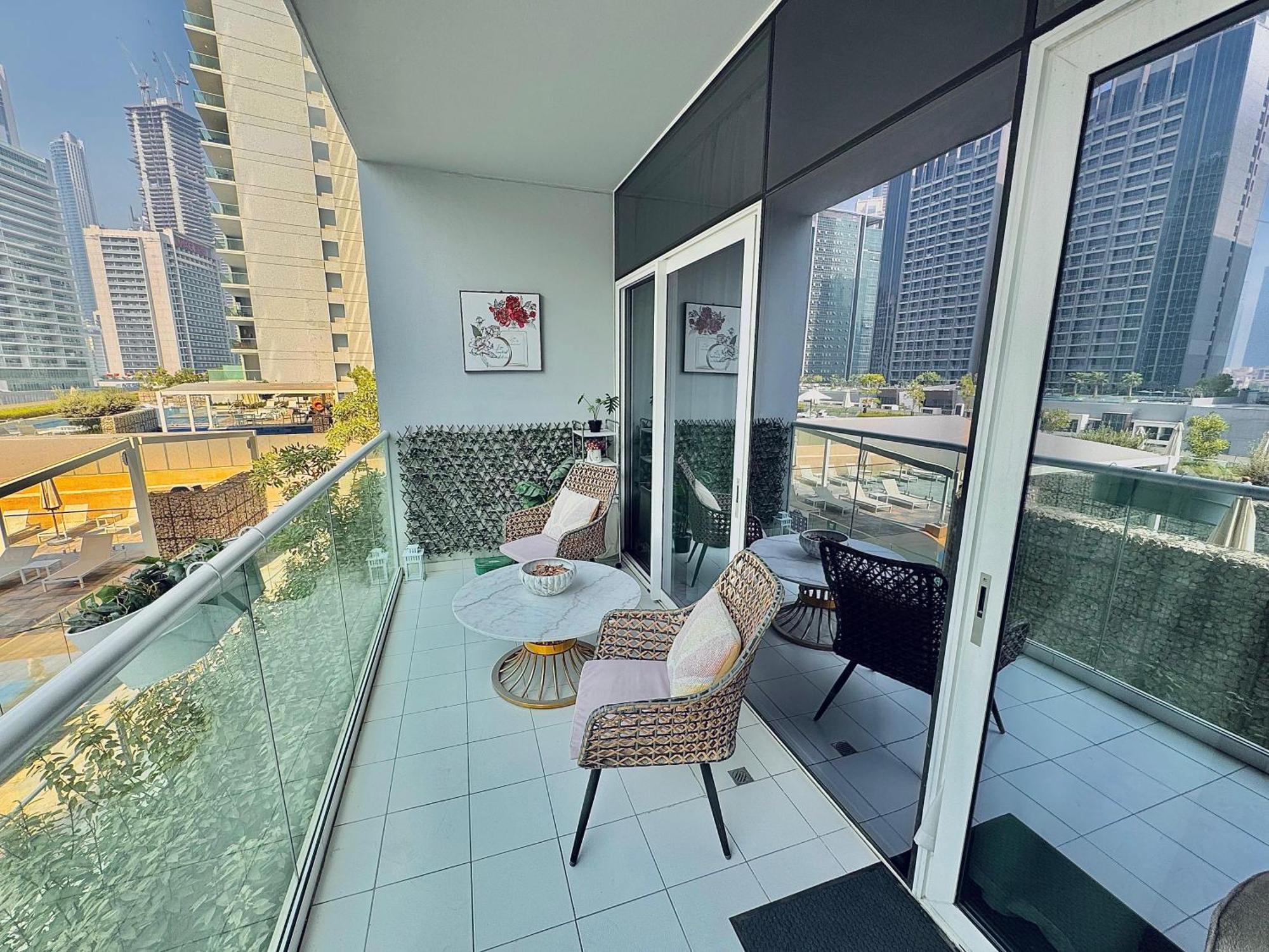 Luxury Flat For Daily Rent In The Heart Of * Dubai
