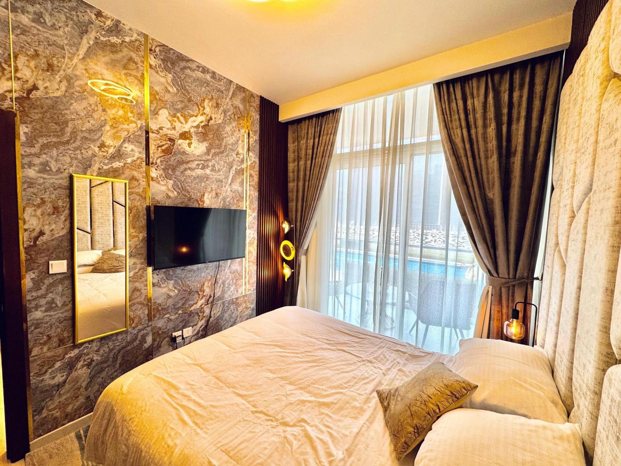 Apartment Luxury Flat For Daily Rent In The Heart Of