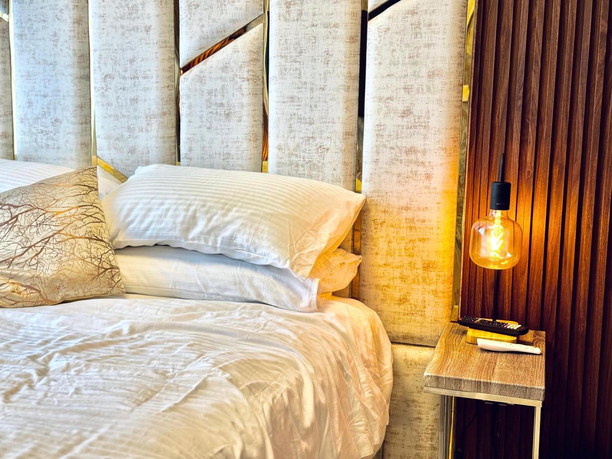 Luxury Flat For Daily Rent In The Heart Of Dubai