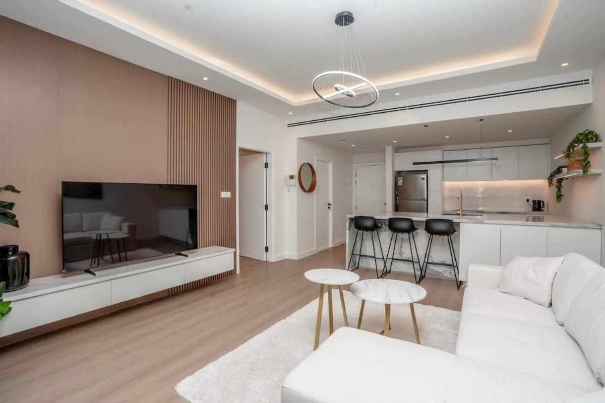 Modern 1 Bed - Great Location