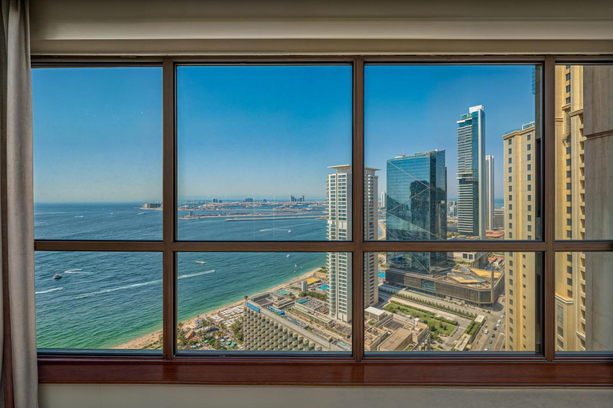 Luxury Eye View Living - Access I Marina Walk Dubai