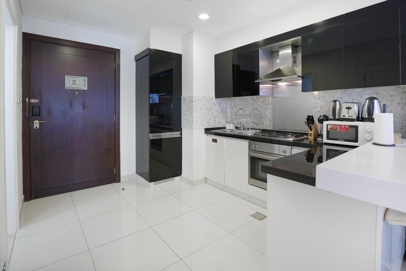 Easygo - Sophisticated 1br In Masion Mall Street With Sky View Dubai