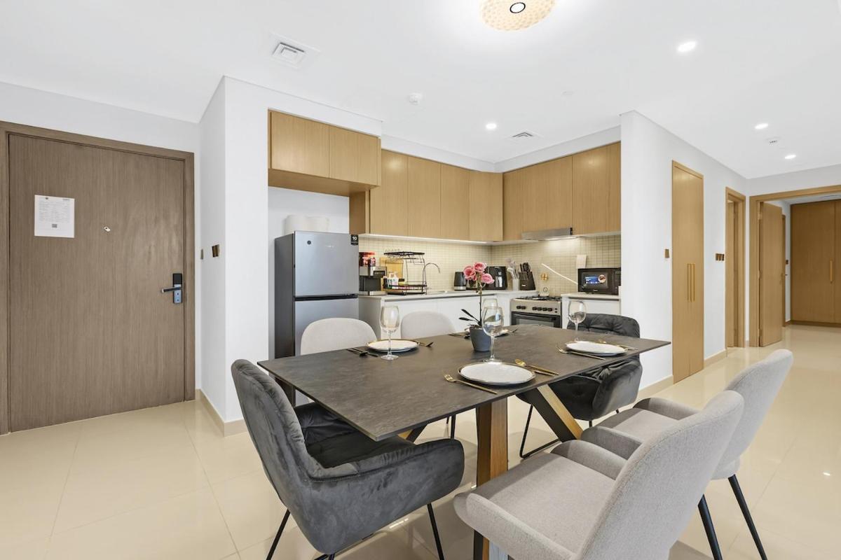 Apartment First Class 2br Creek Harbour & Burj Views *