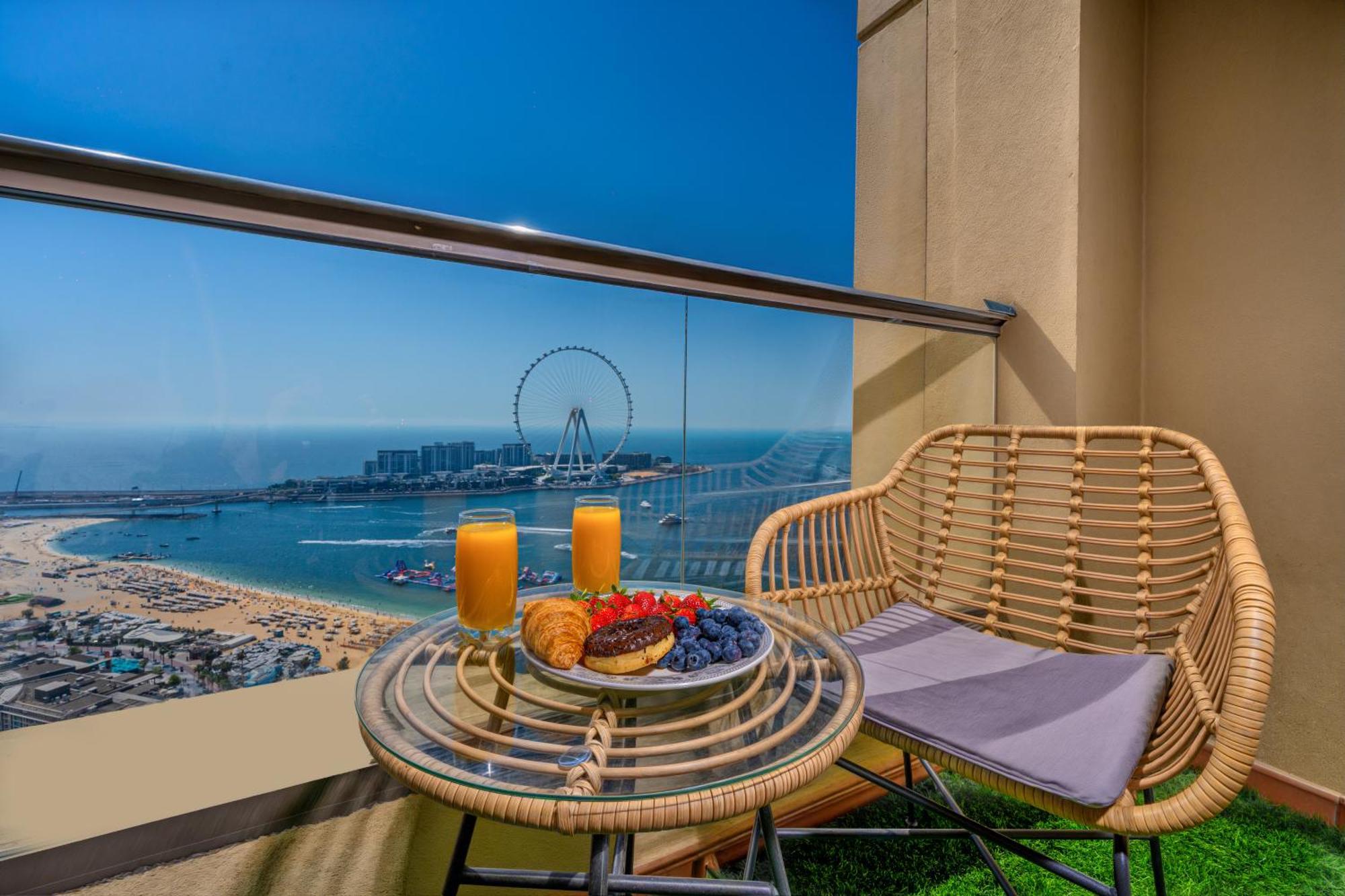 Luxury Eye View Living - Access I Marina Walk * Dubai