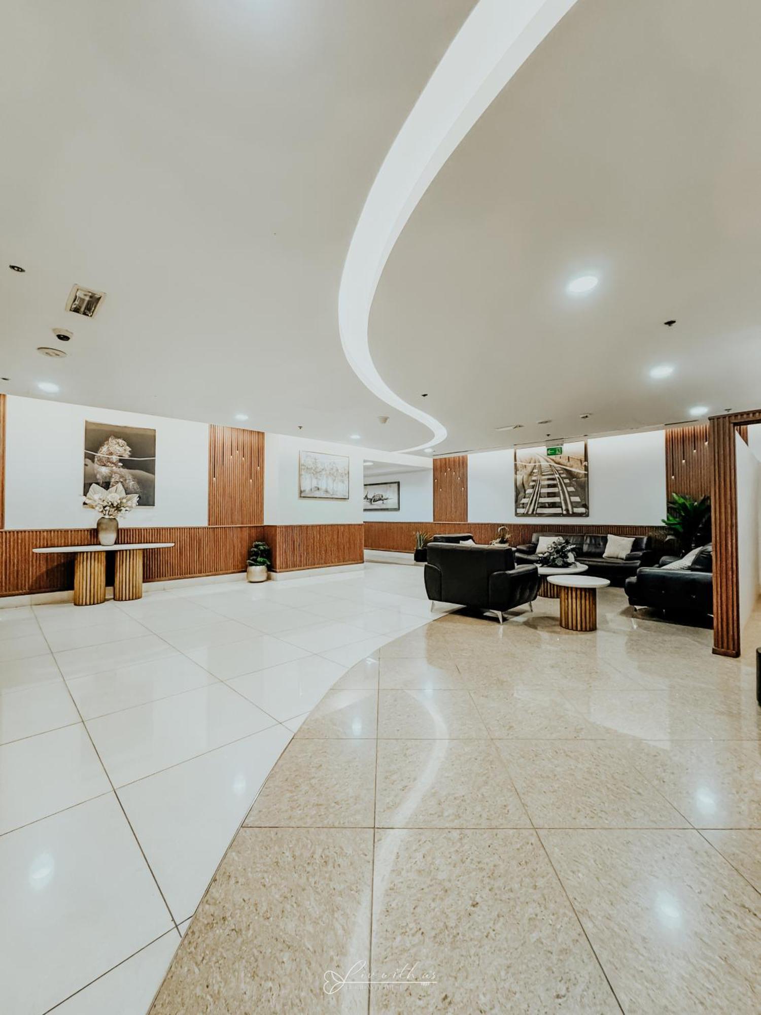 Liv With Us Homes - Marina View Tower B *