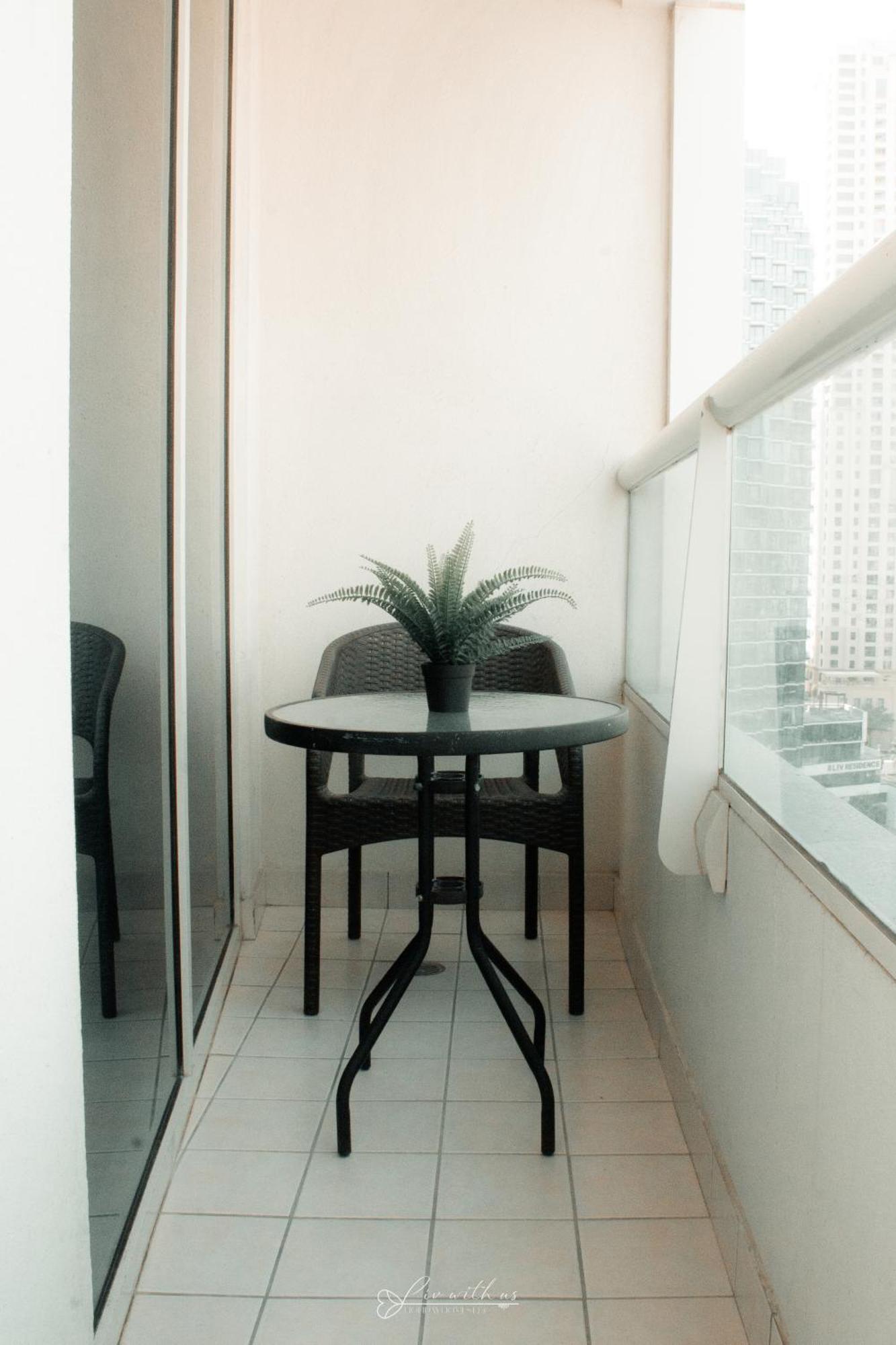 Liv With Us Homes - Marina View Tower B Apartment *