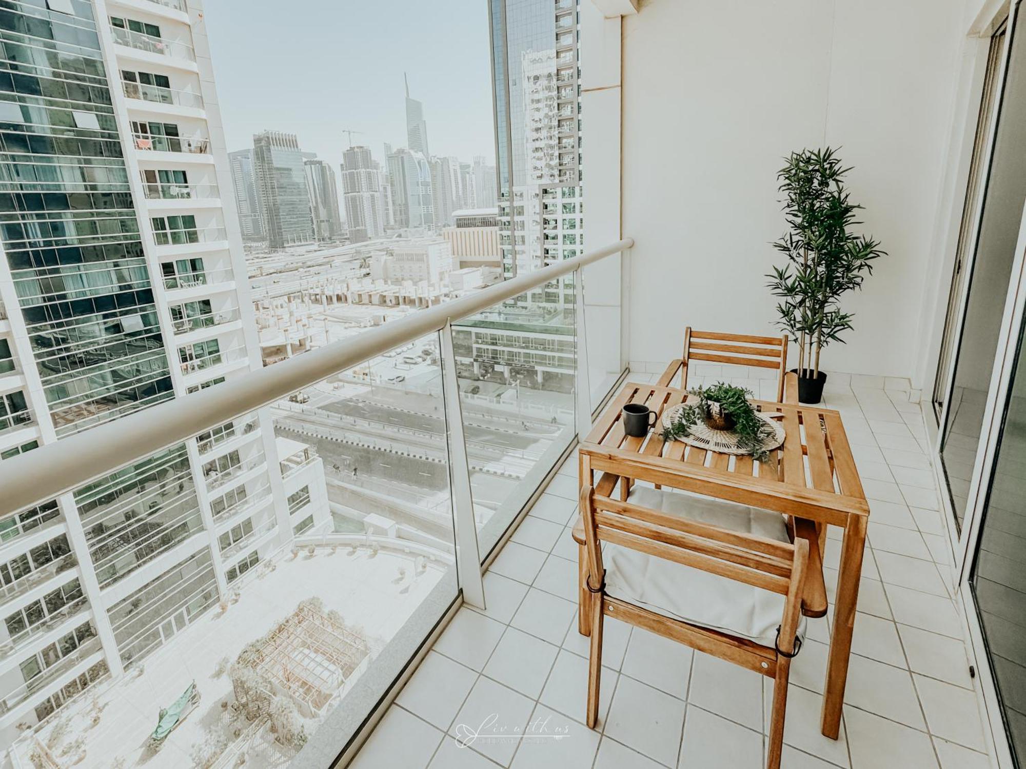 Liv With Us Homes - Marina View Tower B * Dubai