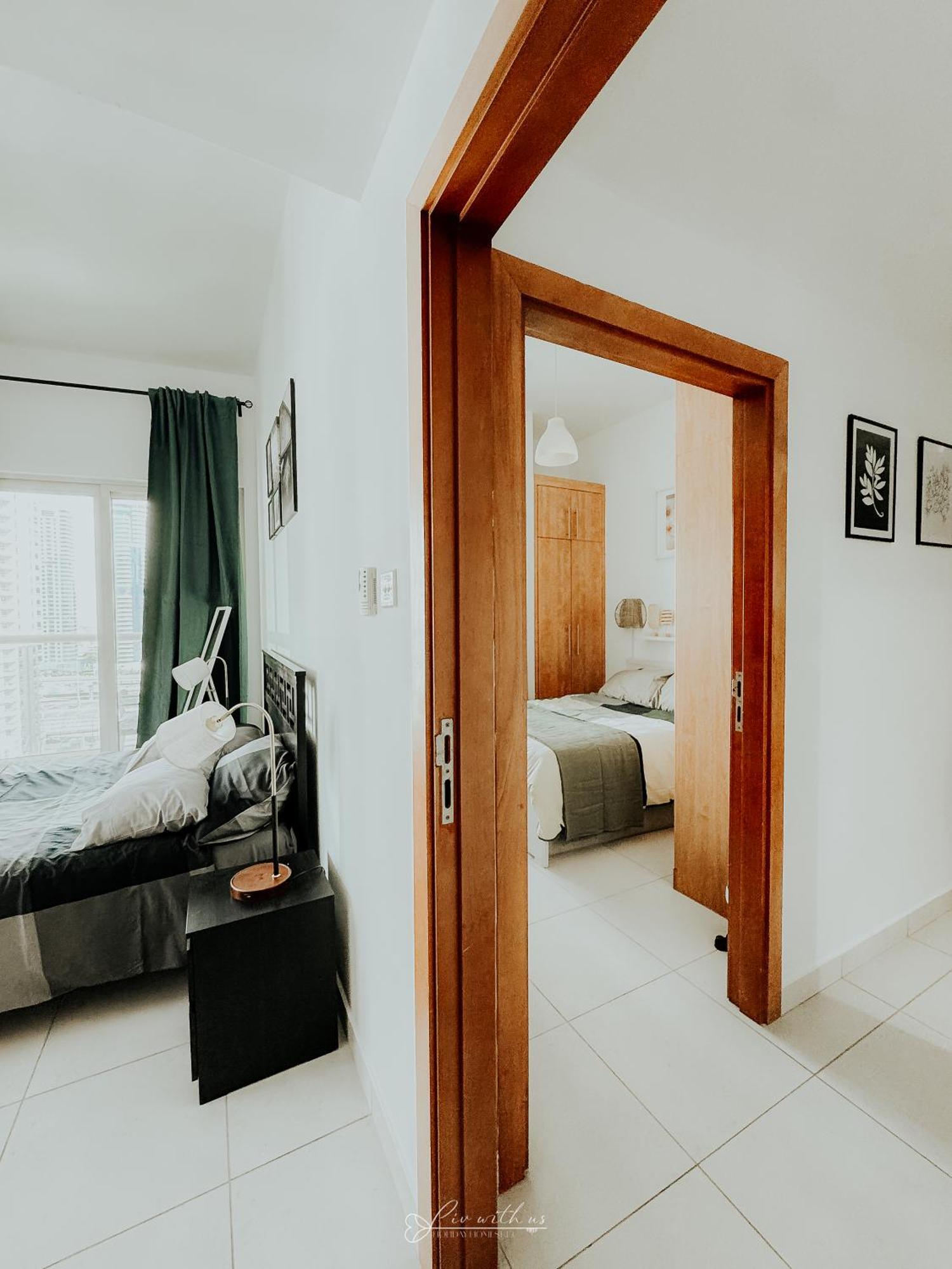 Liv With Us Homes - Marina View Tower B * Dubai
