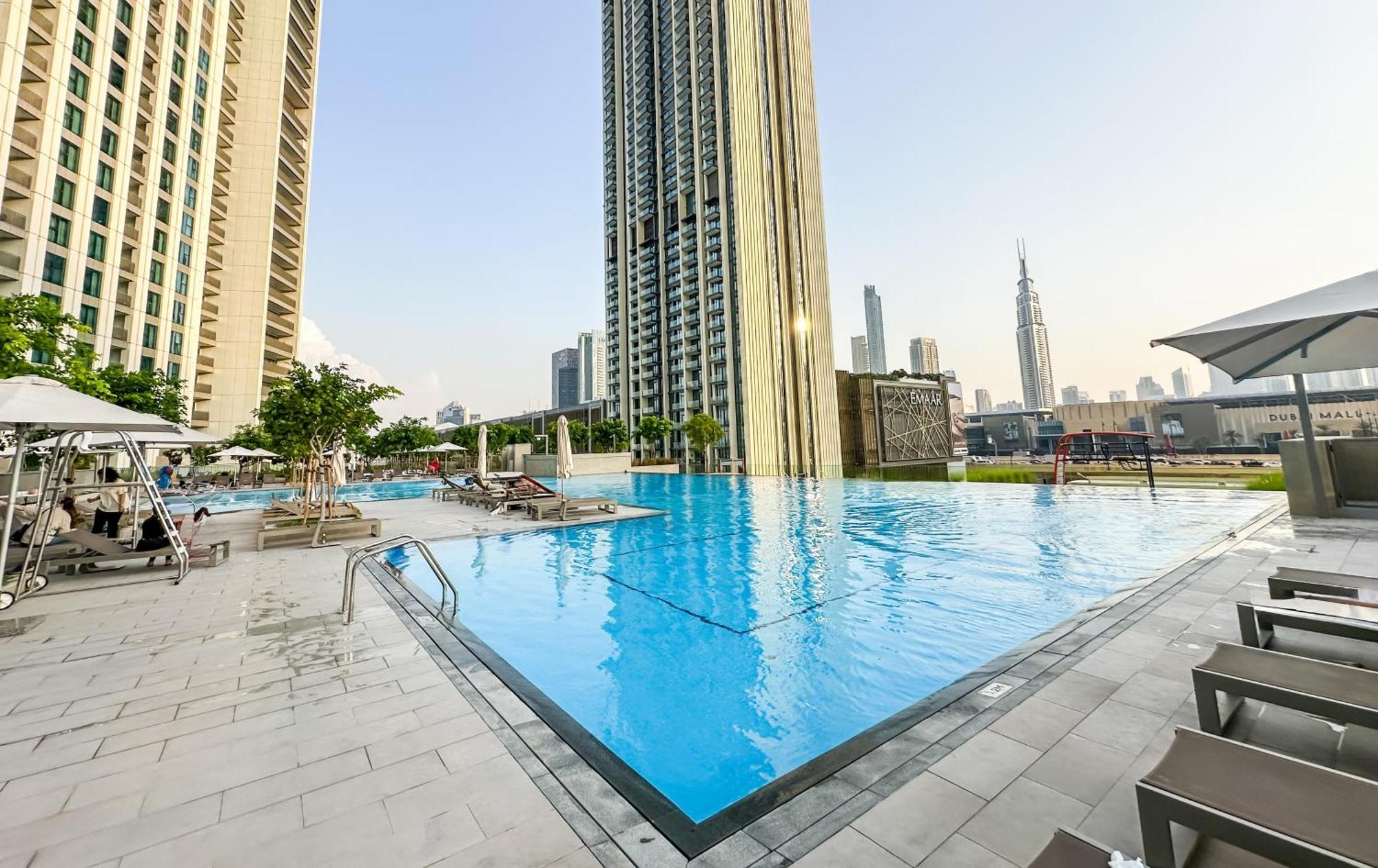 Apartment Burj Khalifa View, Luxury Two-bedroom Residence, Playstation 5, Swimming Pool And Fitness Center