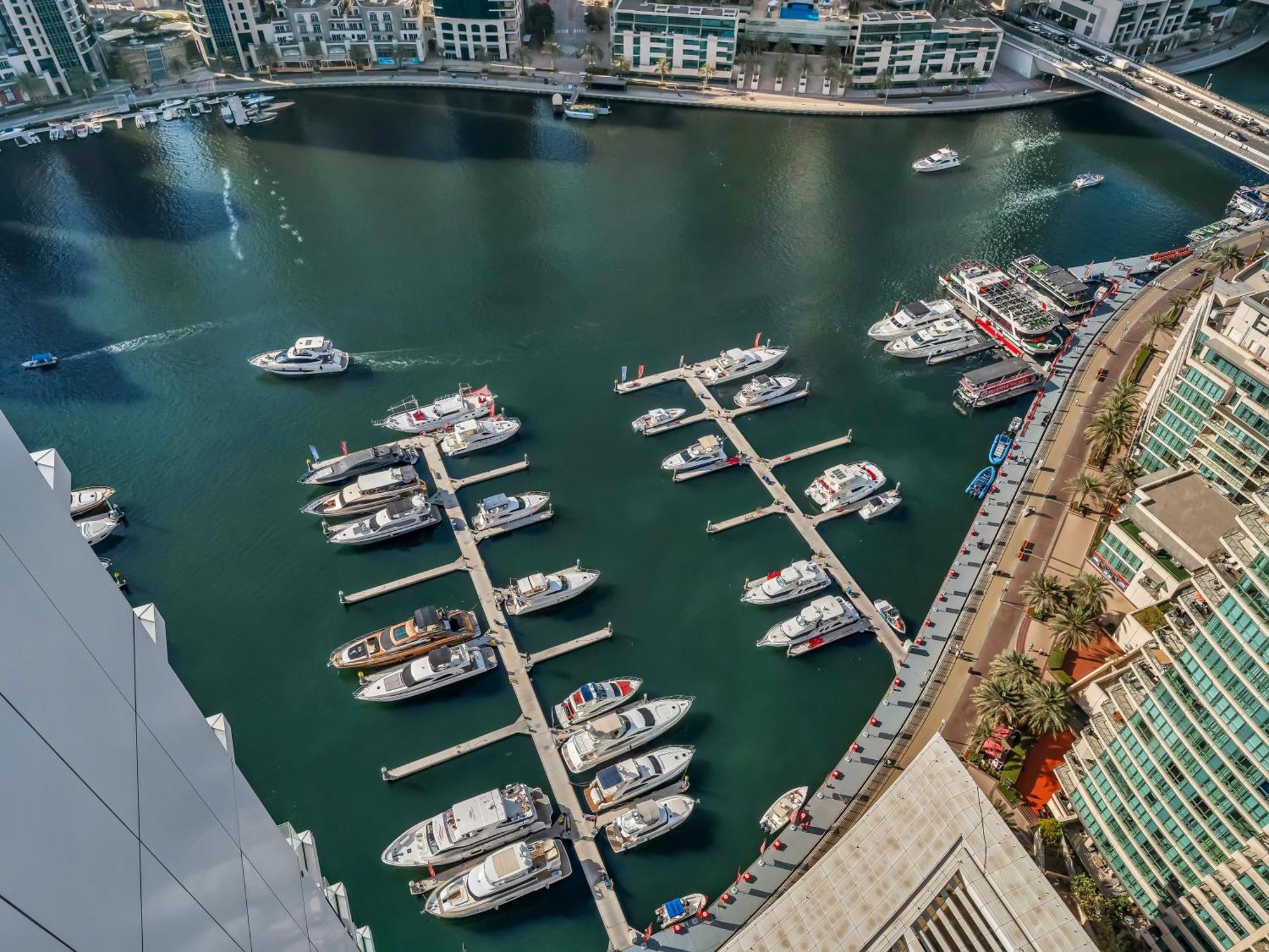 Vida & Yacht Club -new 2 Bhk -sea, Ain & Marina View Dubai