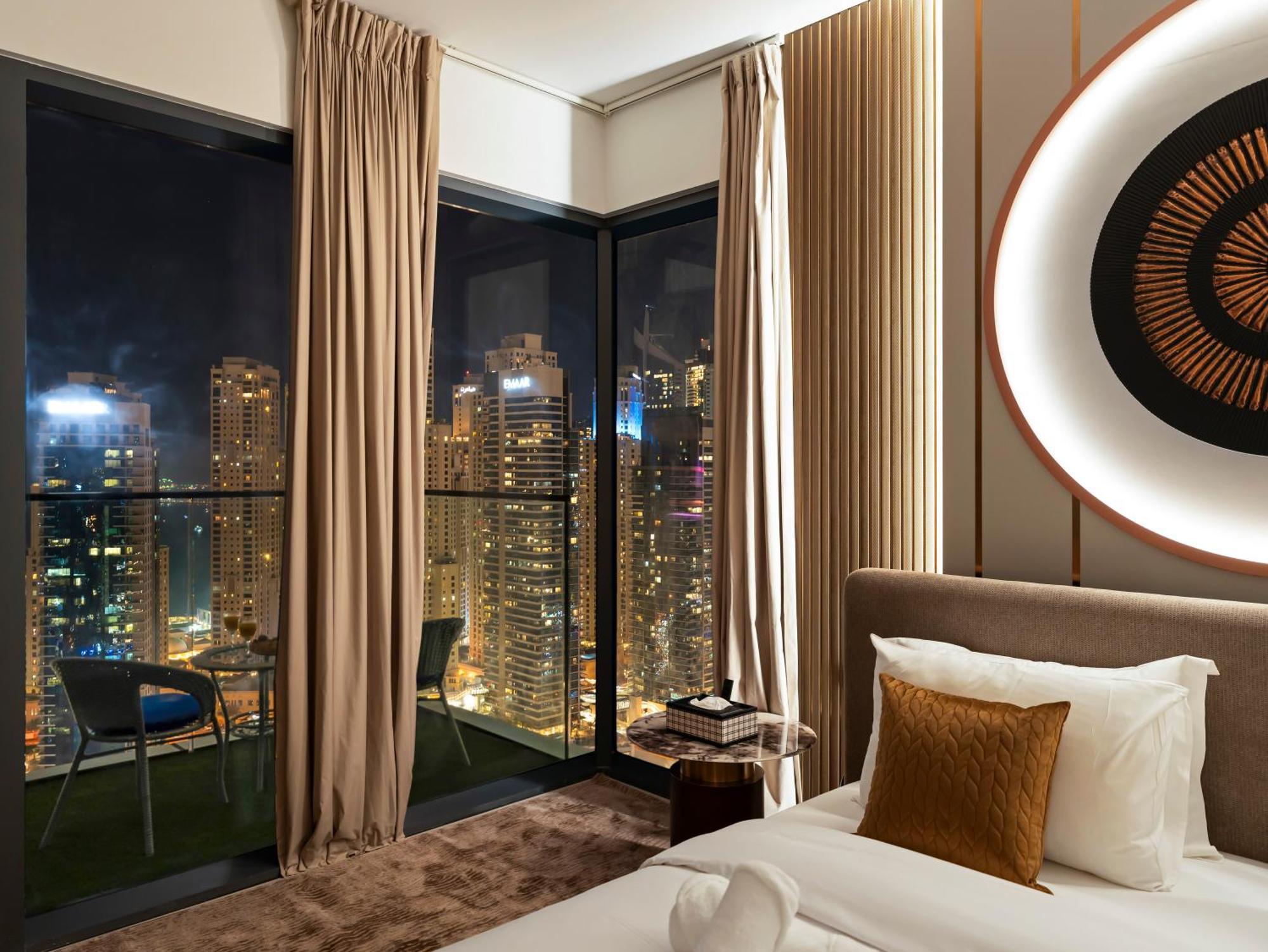 Apartment Vida & Yacht Club -new 2 Bhk -sea, Ain & Marina View Dubai
