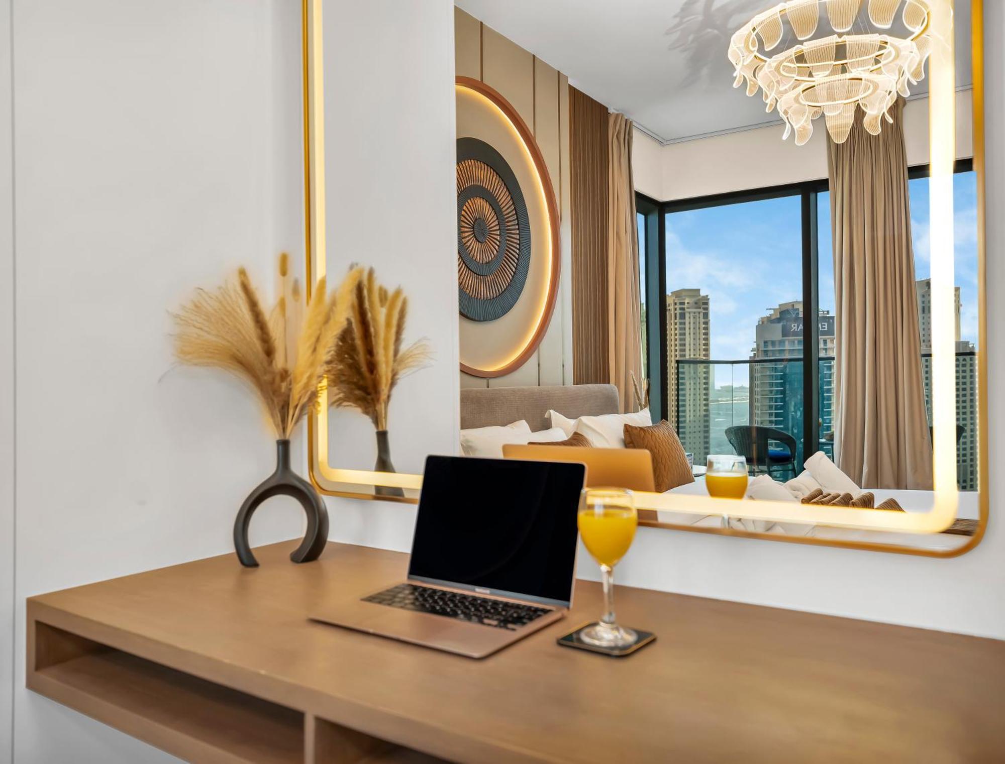 Vida & Yacht Club -new 2 Bhk -sea, Ain & Marina View Apartment