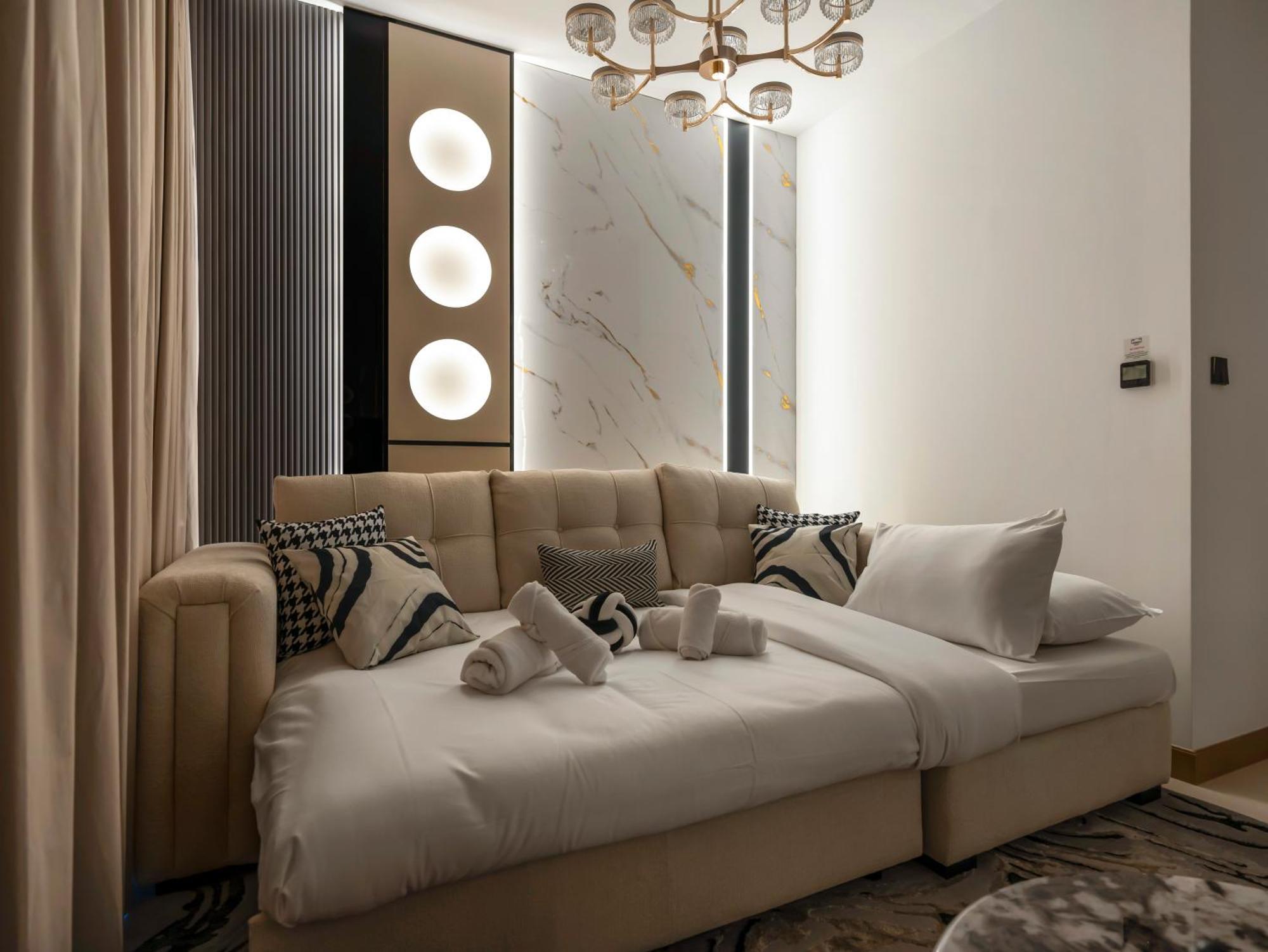 Vida & Yacht Club -new 2 Bhk -sea, Ain & Marina View *