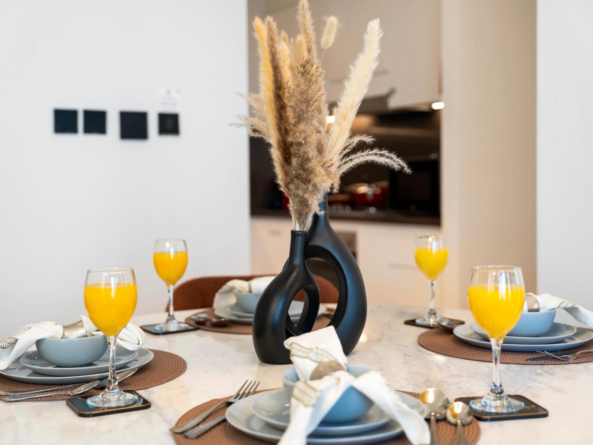 Vida & Yacht Club -new 2 Bhk -sea, Ain & Marina View Dubai