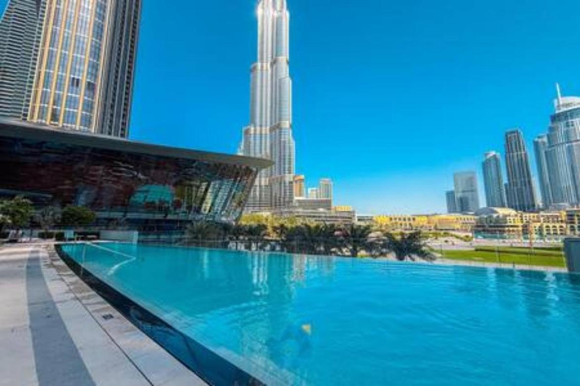 Likehome 5610gr Sky-high Two Bedroom In Downtown Dubai