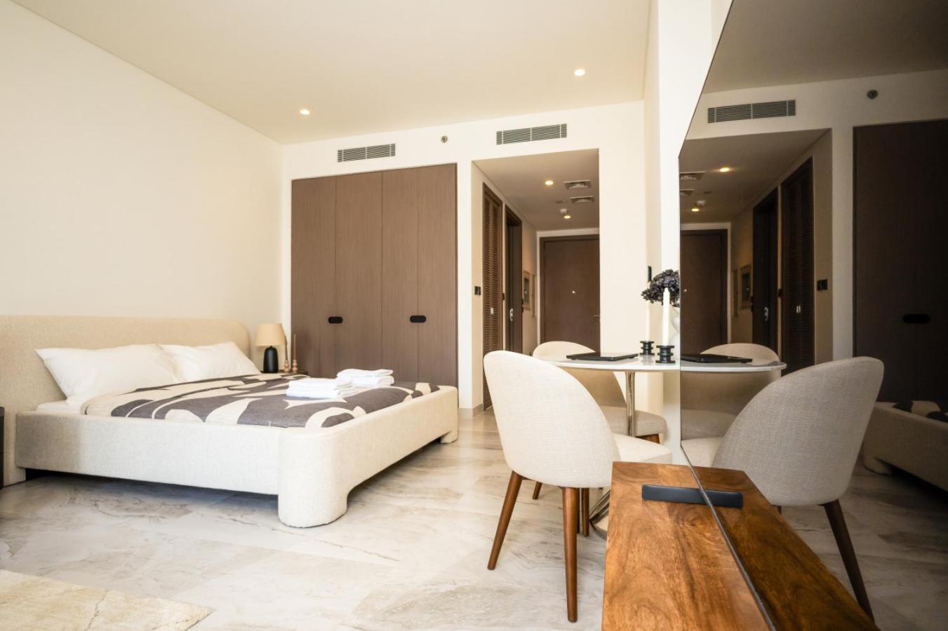Apartment New Build Luxury With Burj View At Peninsula 5, Business Bay Dubai
