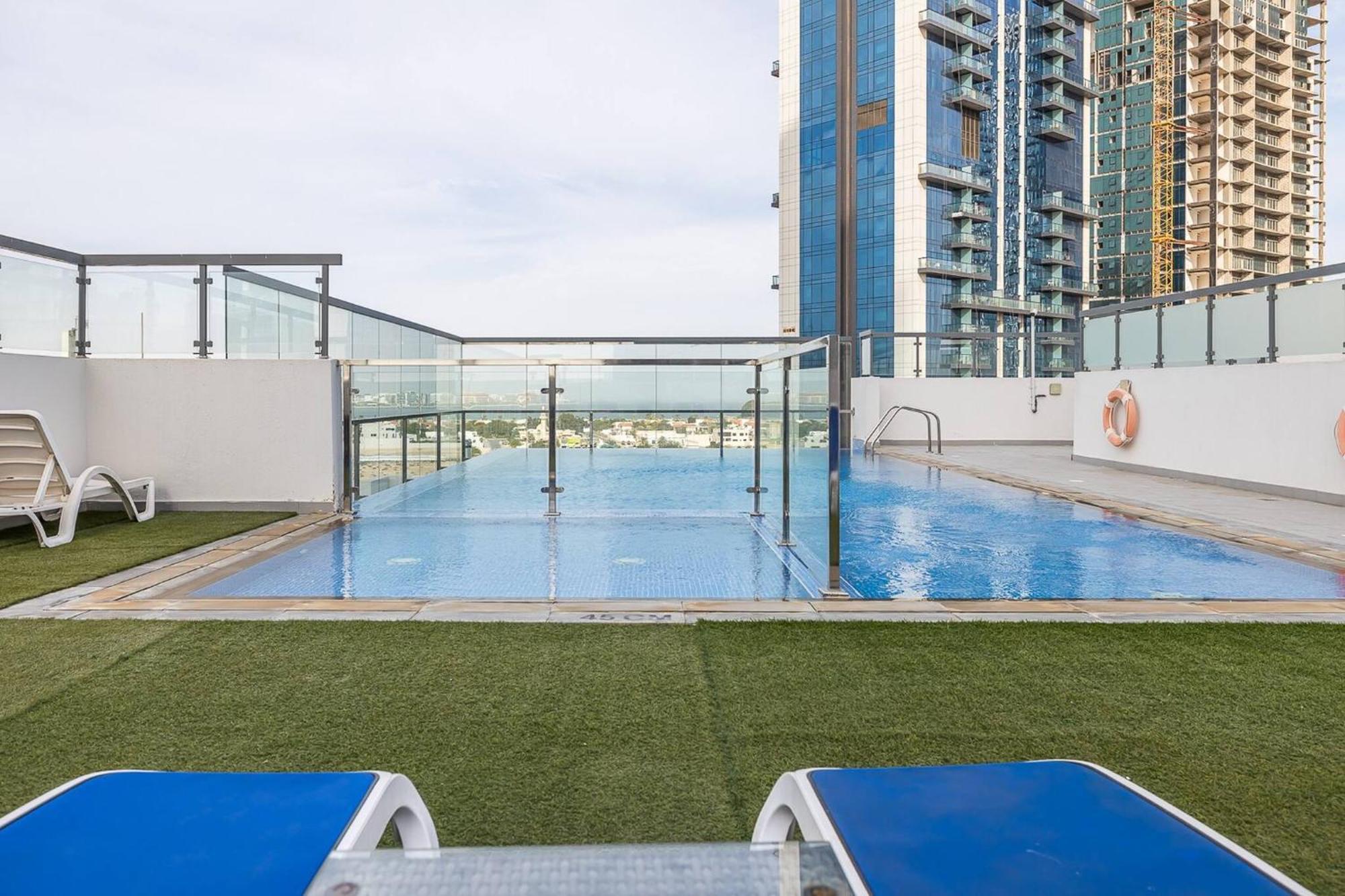 Unique Cosy &spacious 2br In Al Sufouh Apartment *