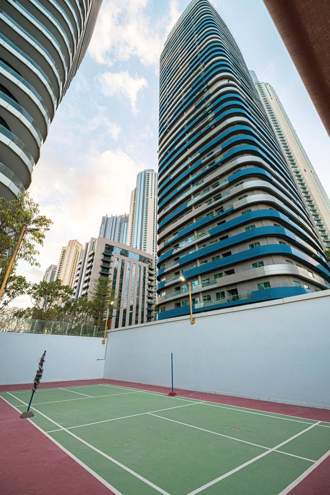 Luxe 6br Penthouse With Burj View & Private Cinema * Dubai