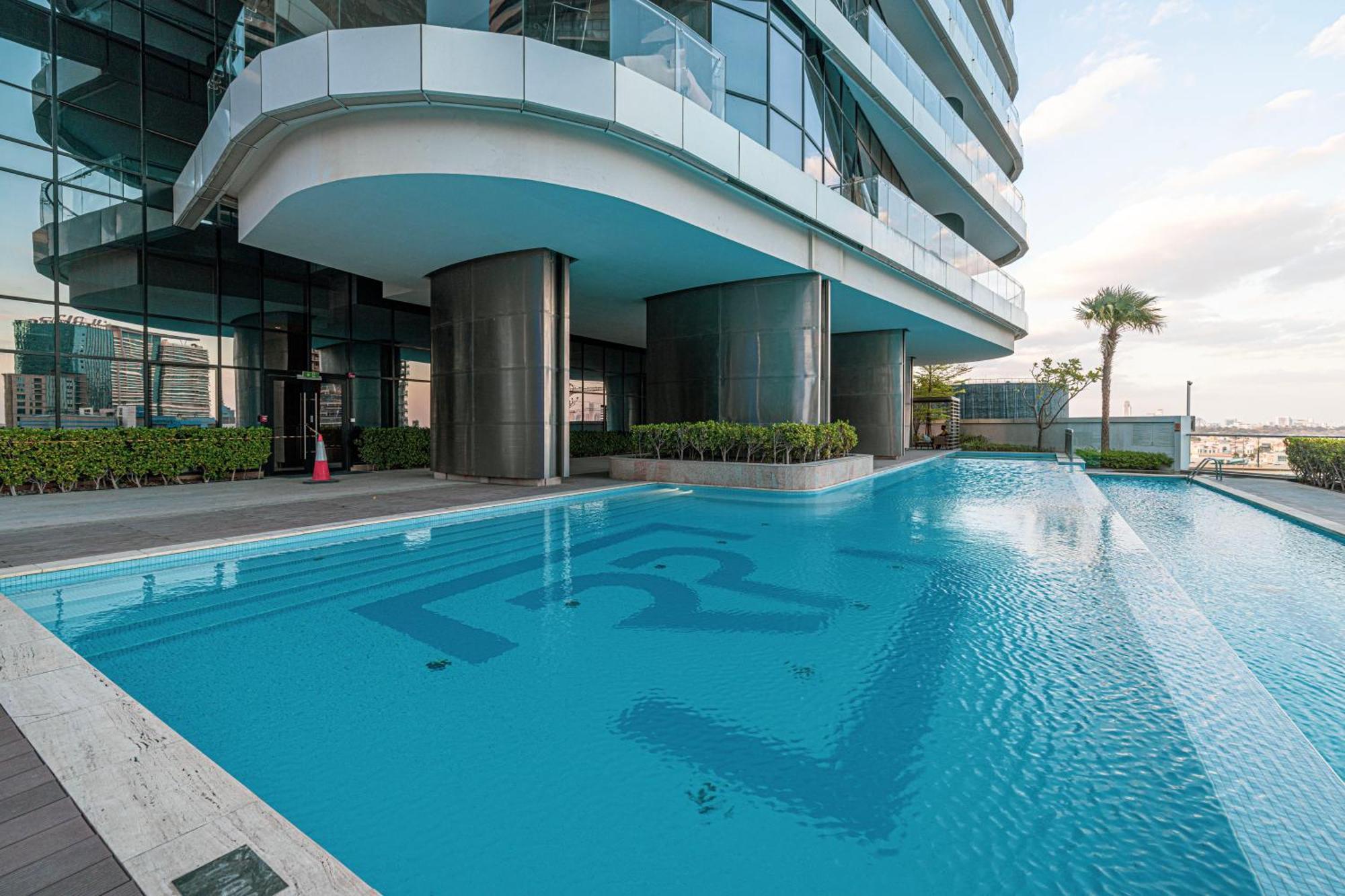 Luxe 6br Penthouse With Burj View & Private Cinema Apartment Dubai