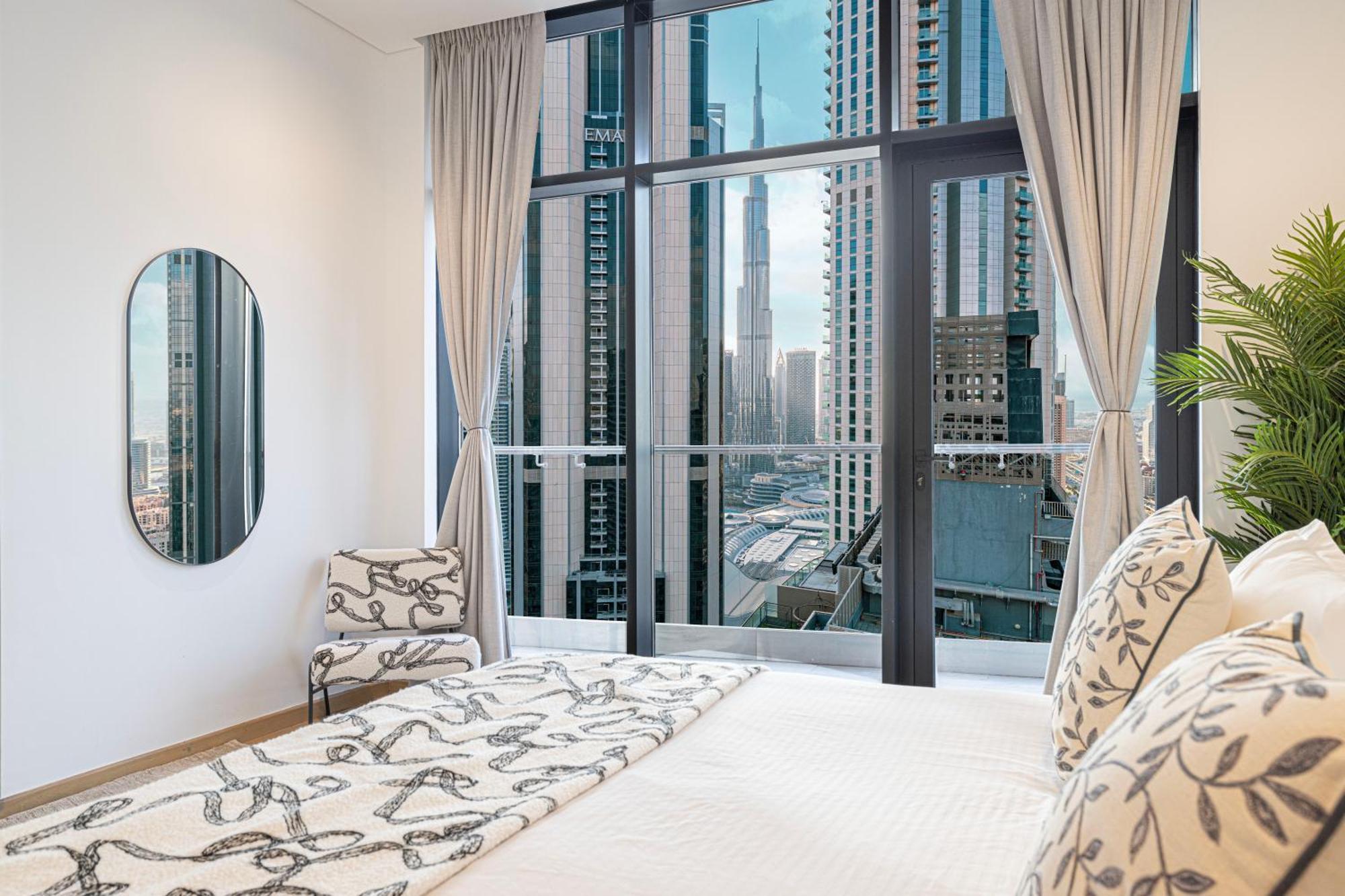 Luxe 6br Penthouse With Burj View & Private Cinema Apartment *