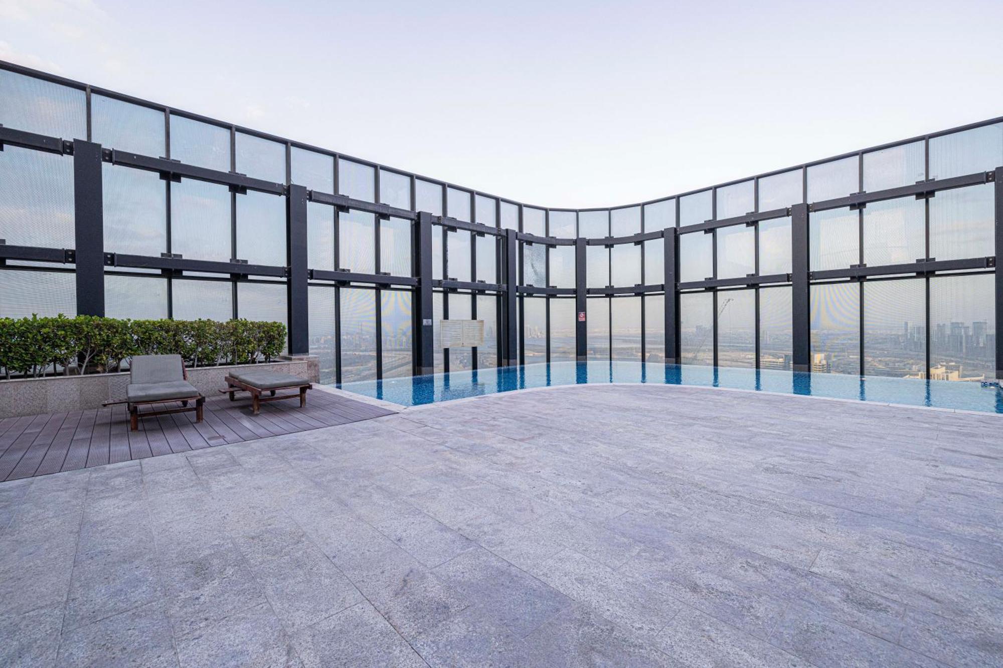 Luxe 6br Penthouse With Burj View & Private Cinema Dubai