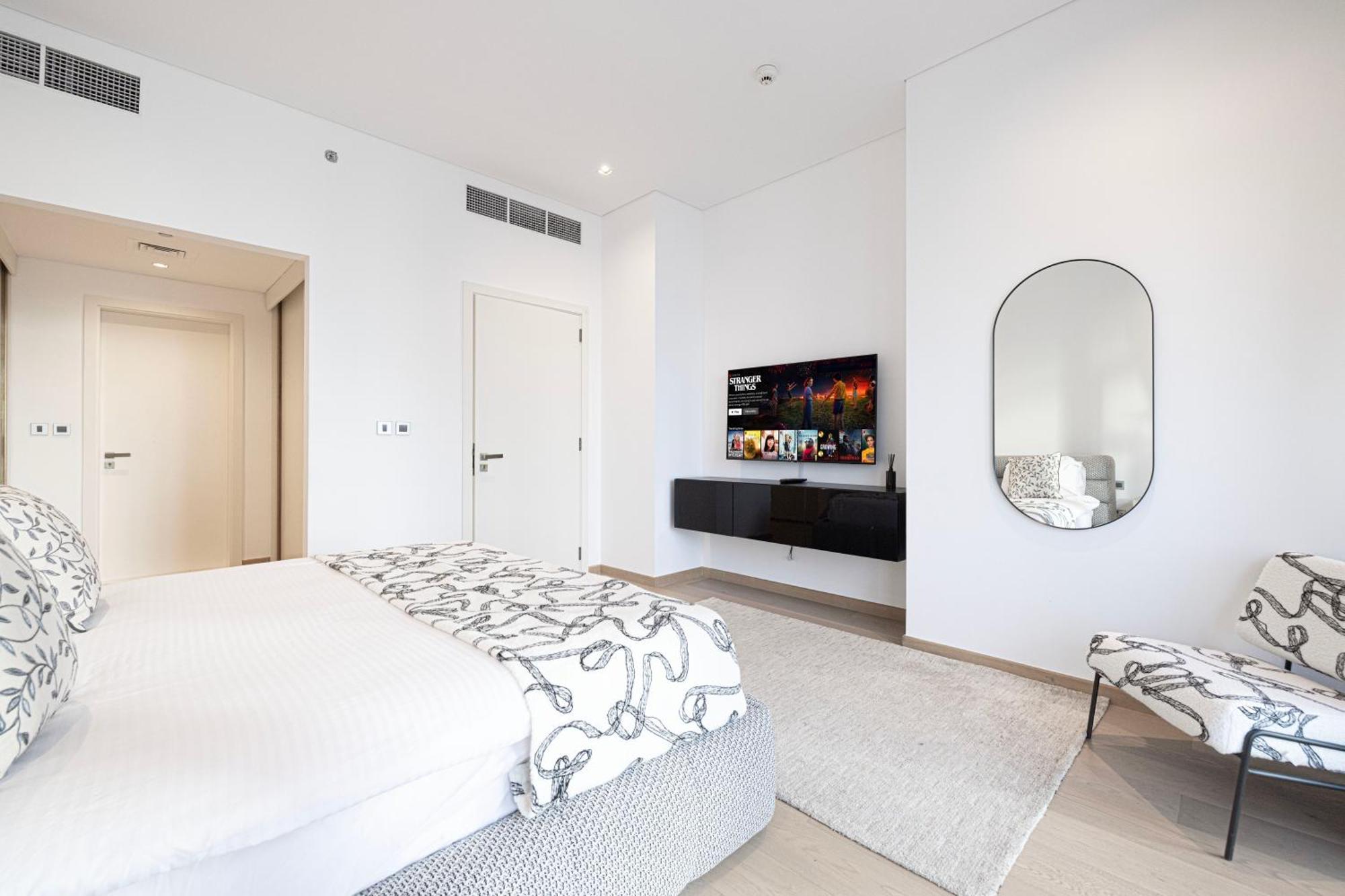 Luxe 6br Penthouse With Burj View & Private Cinema