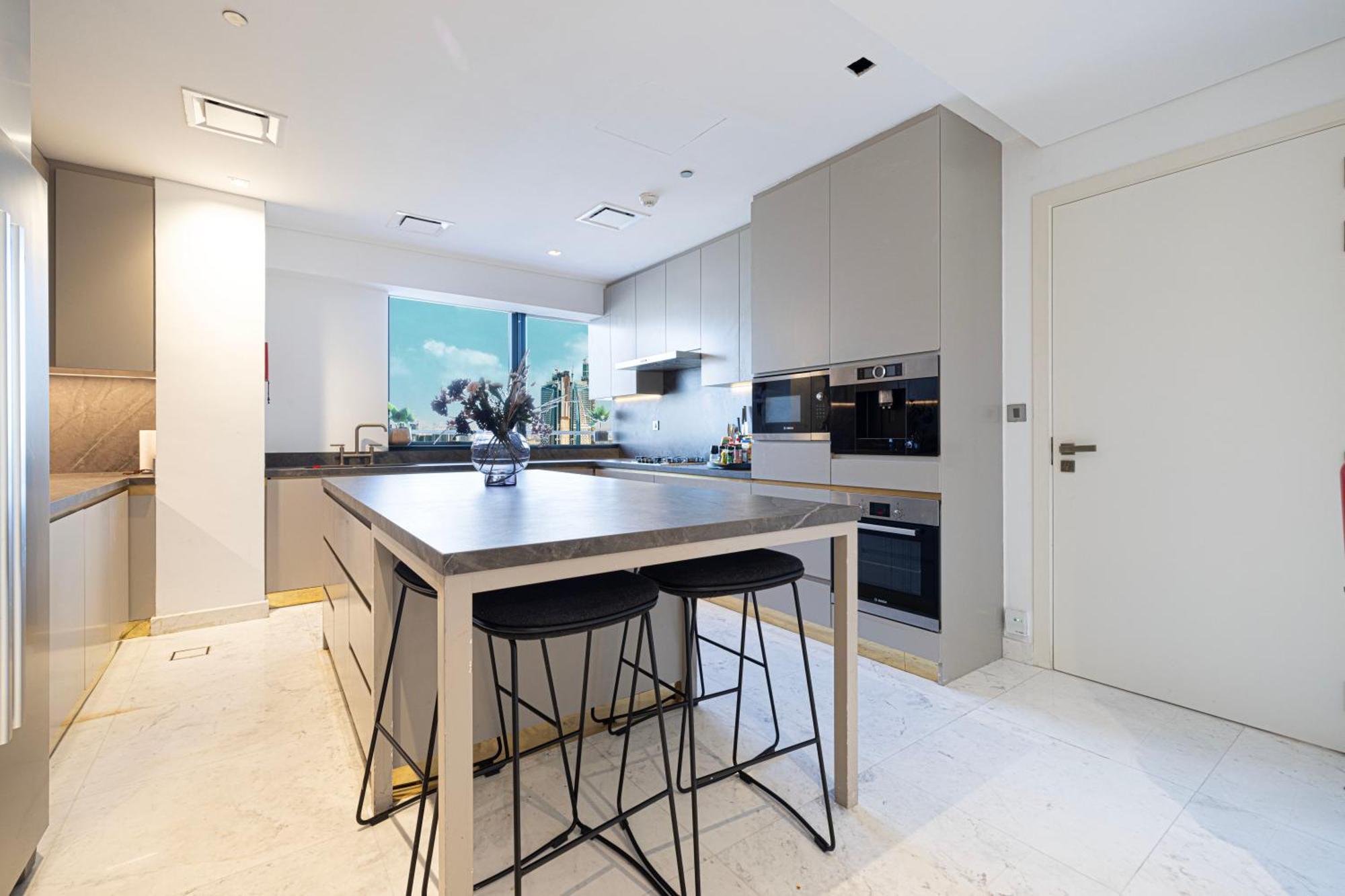 Luxe 6br Penthouse With Burj View & Private Cinema *