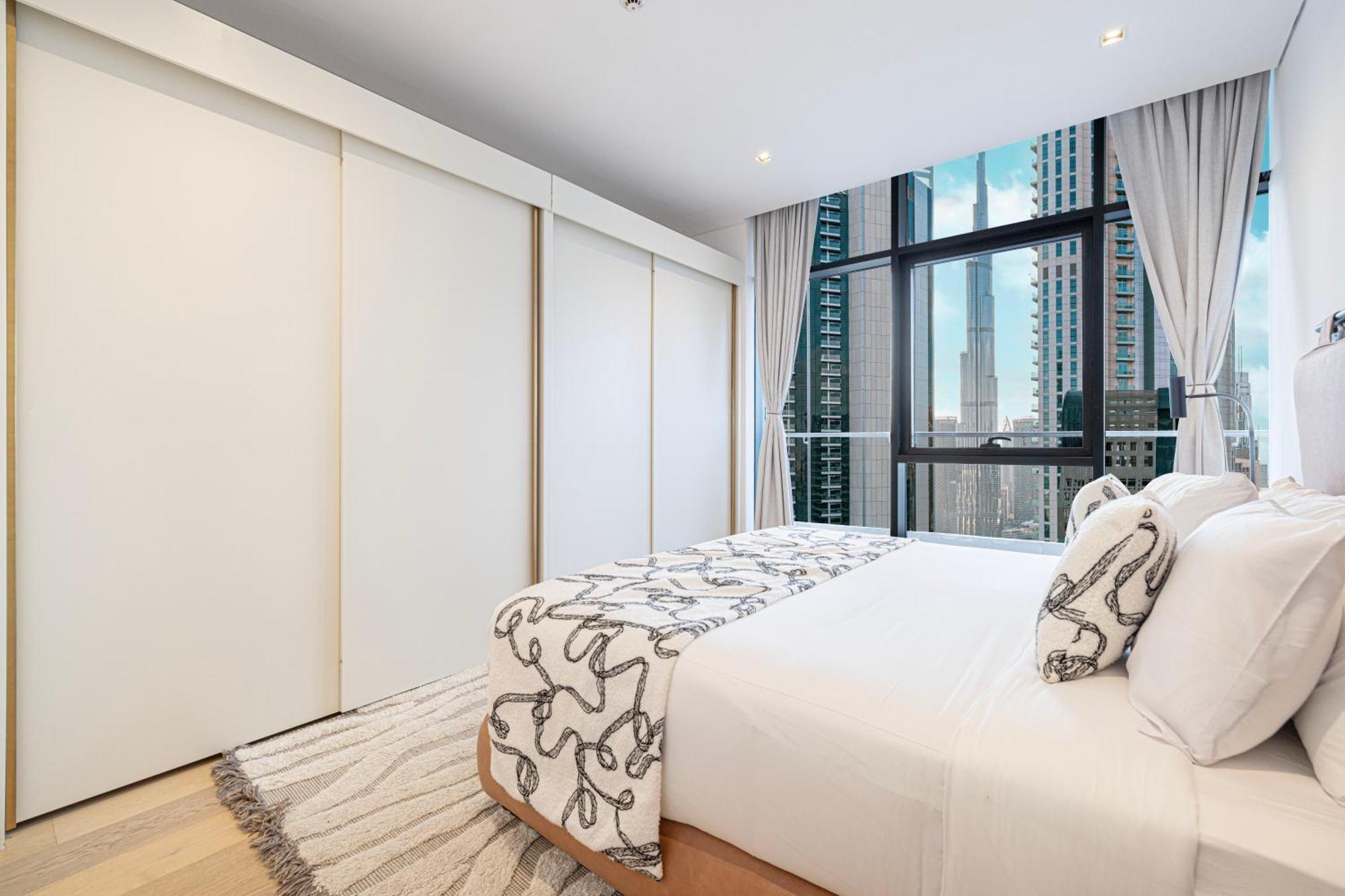 Luxe 6br Penthouse With Burj View & Private Cinema Dubai