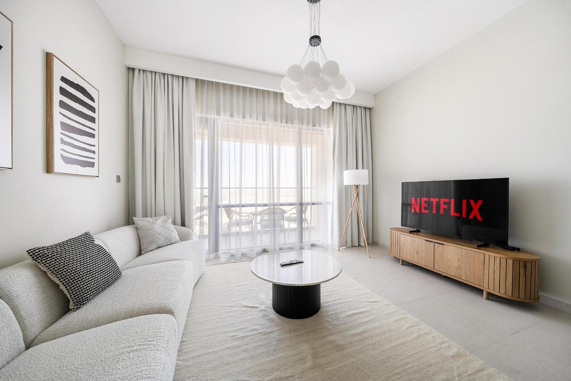 Vayk - Modern 1 Bd Near The Lagoon In Creek Harbour * Dubai