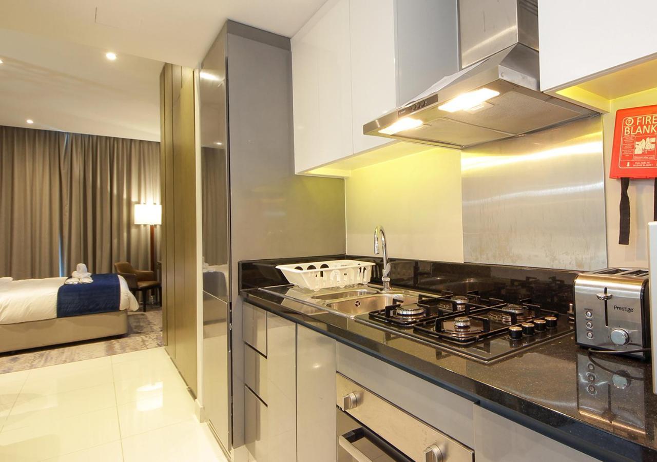 Apartment Luxury Damac W Canal View Near Burj Khalifa Dubai