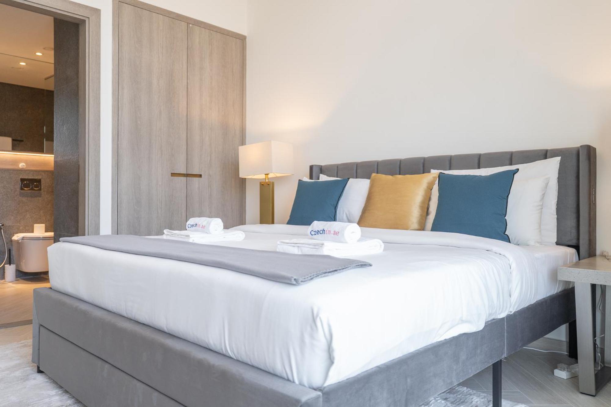 Apartment Luxury Jvc Modern 1bhk Pool & Gym Access Dubai