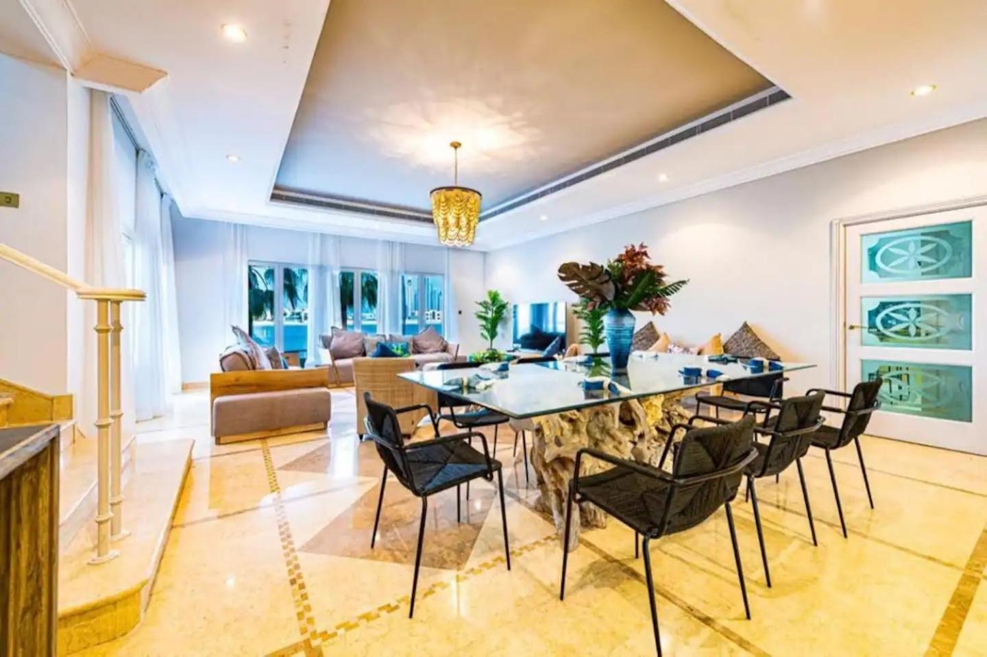 Contemporary Spanish Style Beachfront In Palm Jumeirah Villa