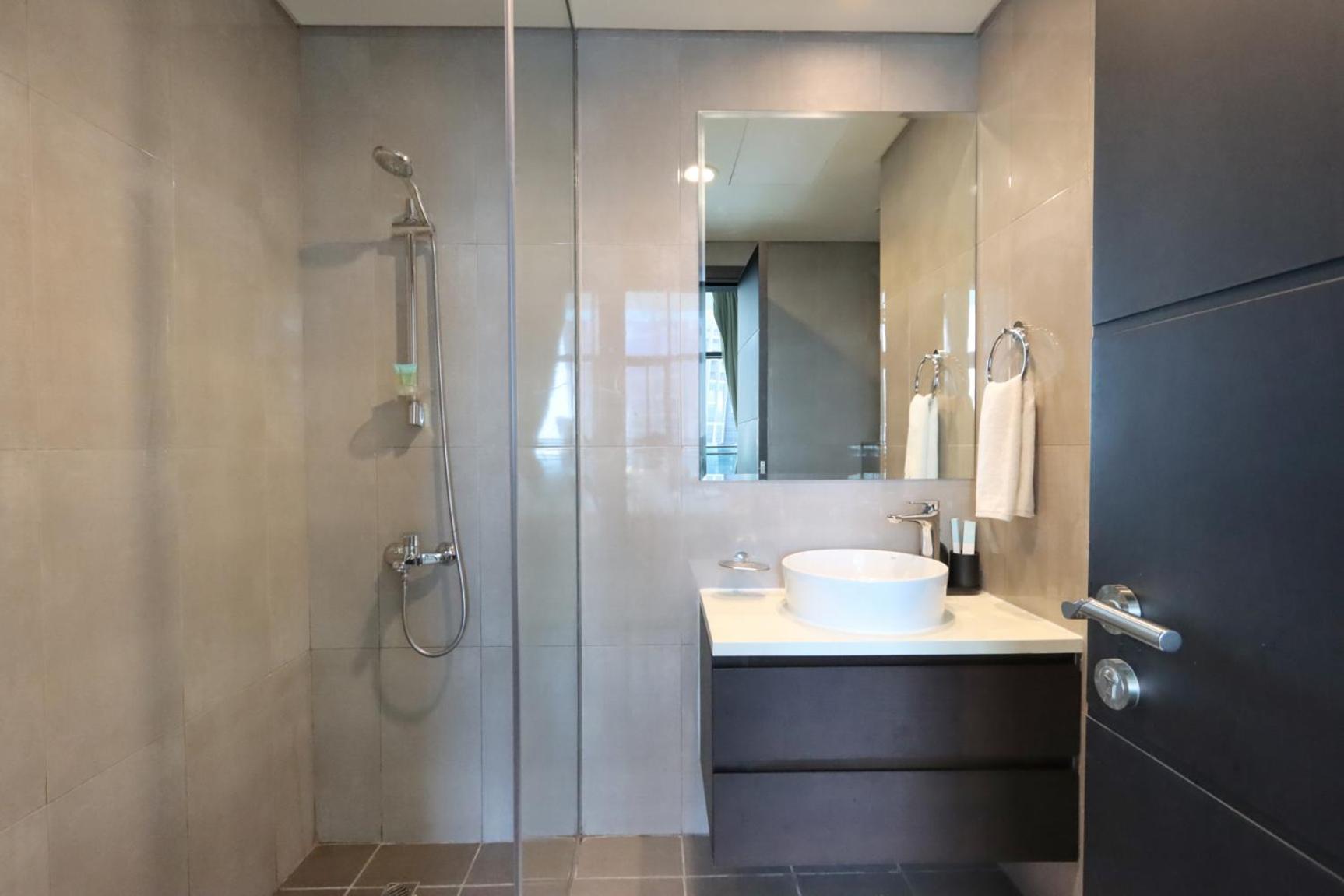 Livbnb - Modern 1 Bed In Merano Tower Apartment *