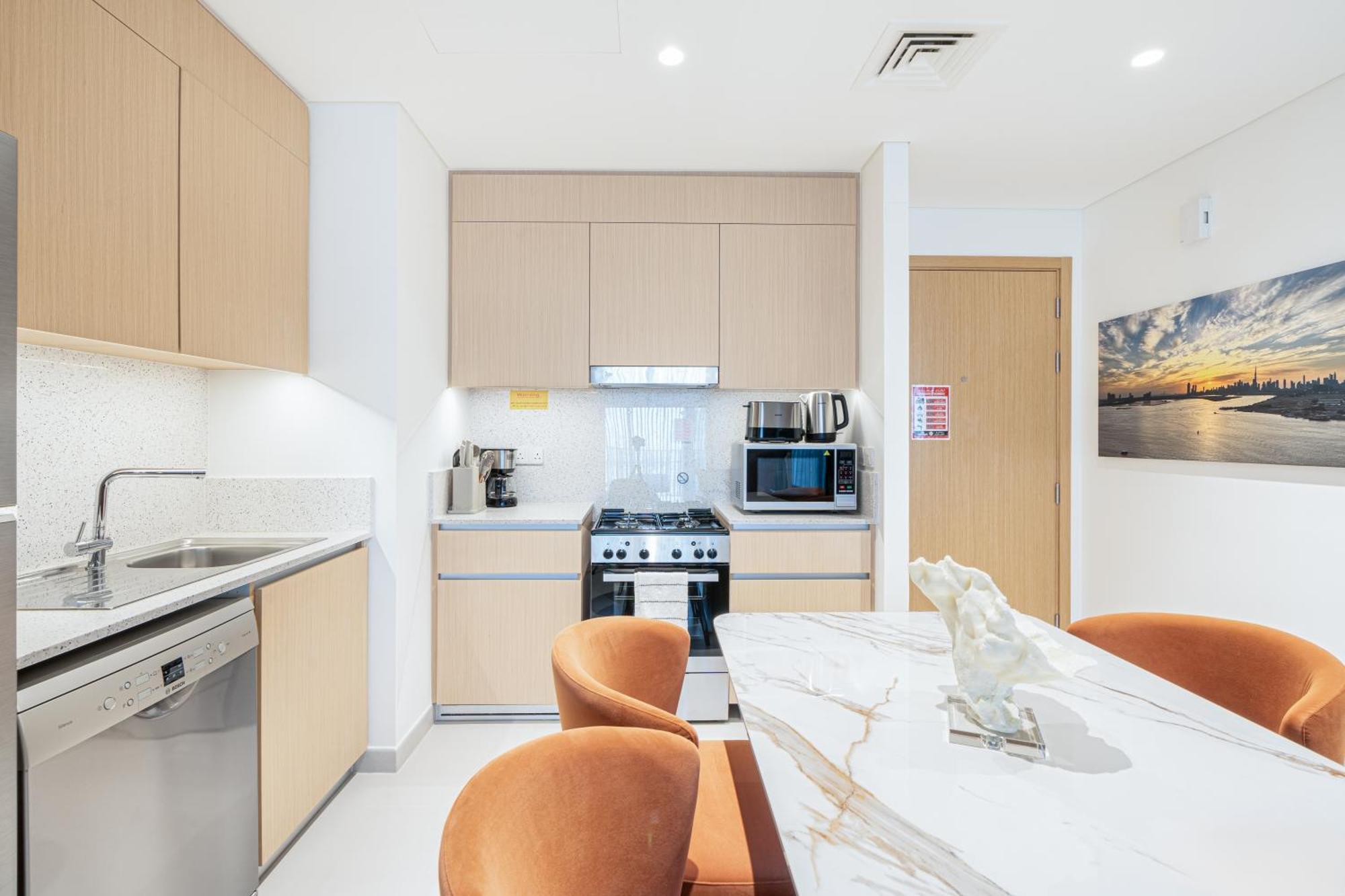Chic Bright In Creek With Lagoon Access Apartment *