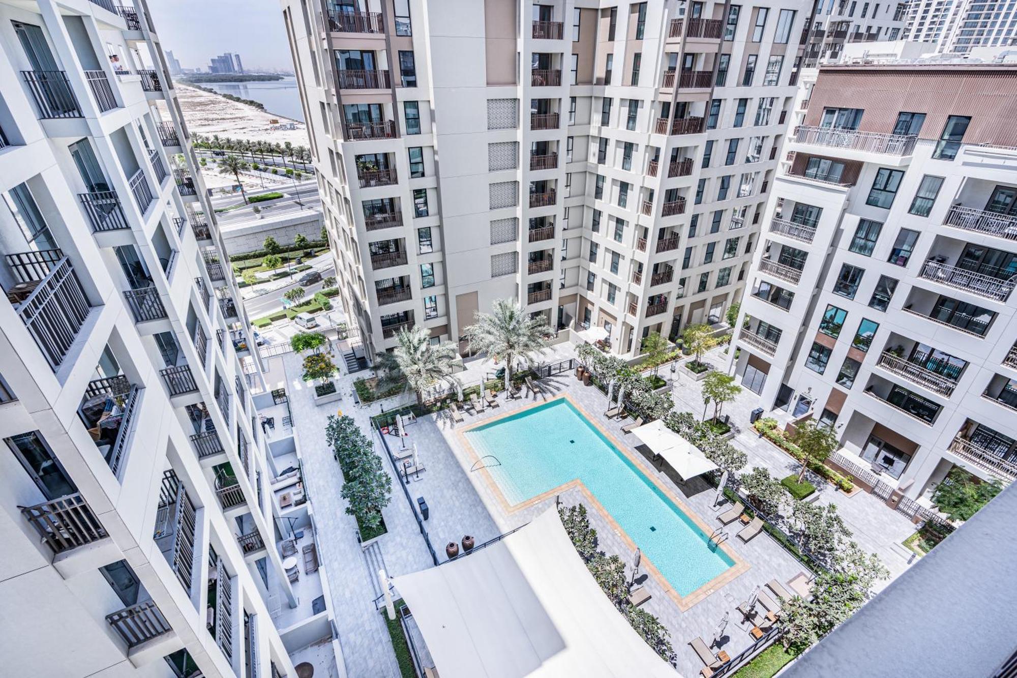 Chic Bright In Creek With Lagoon Access Apartment Dubai